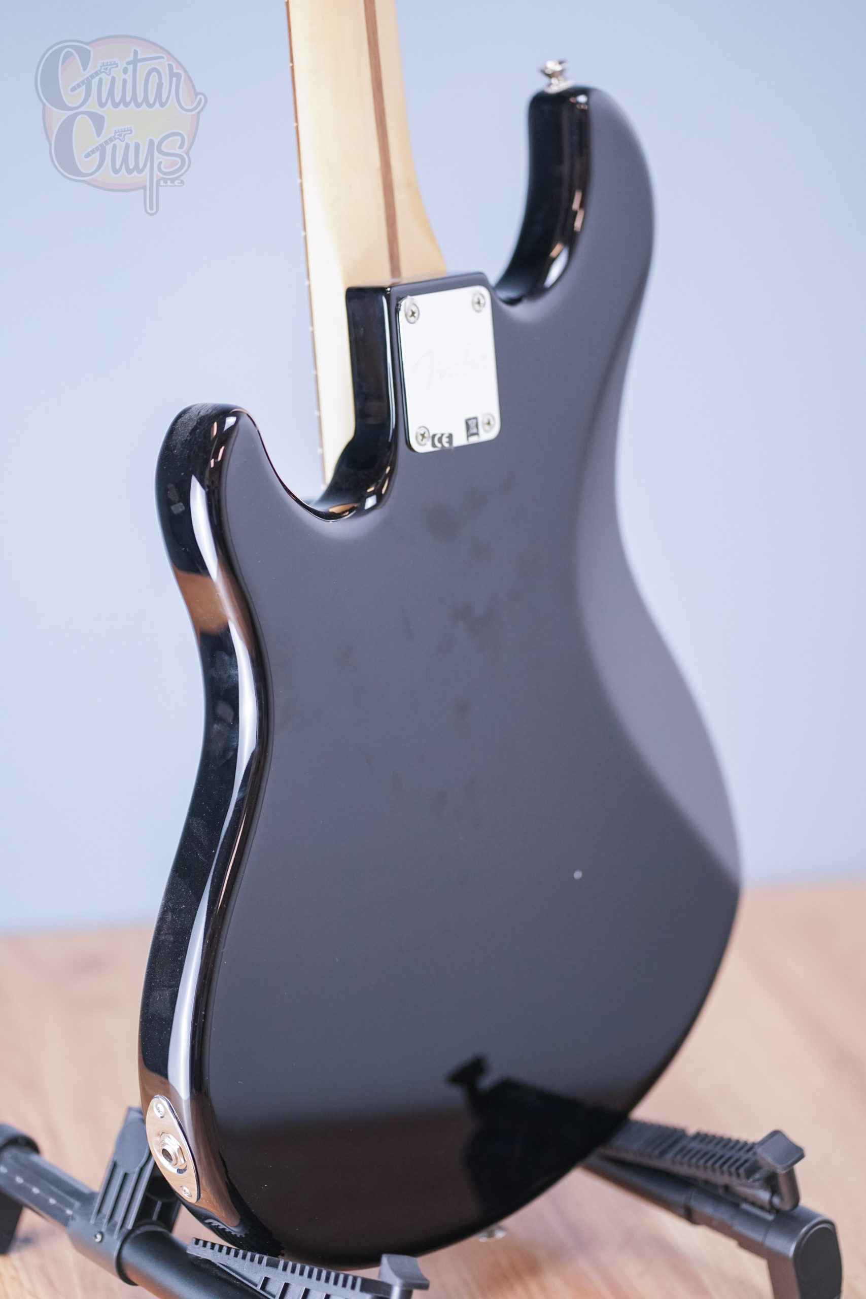 Fender STANDARD DIMENSION BASS IV (Black)