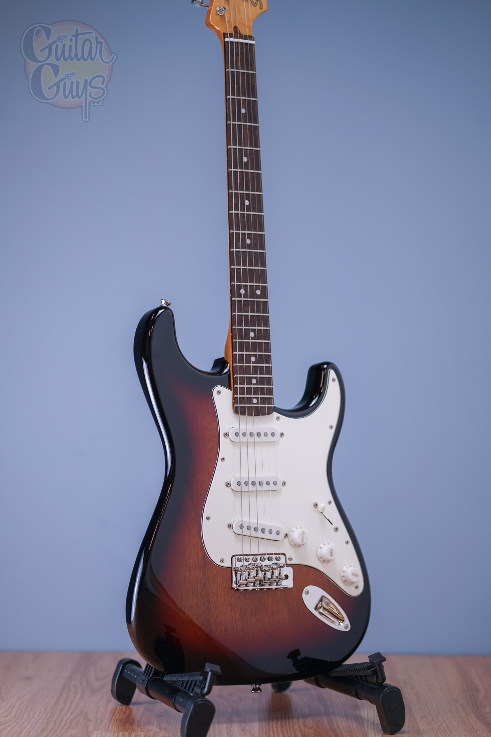 Squier Classic Vibe 60’s Strat Amazon.com: Squier Classic Vibe 60s Stratocaster Electric
