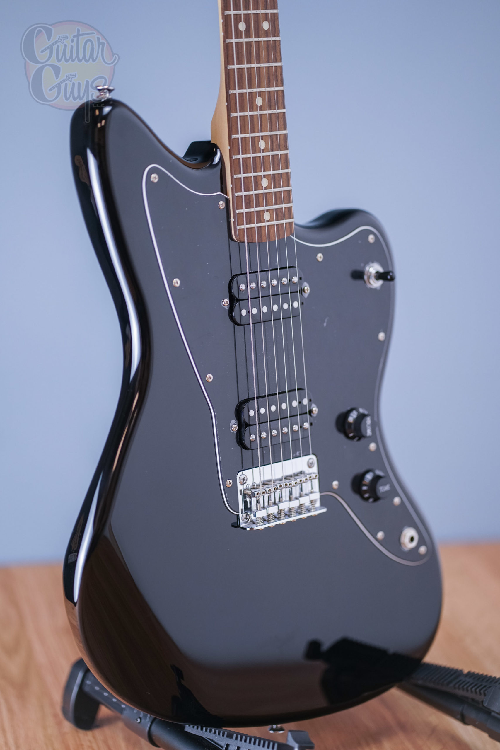 Squier AFFINITY SERIES JAZZMASTER HH (Black) - Guitar Guys