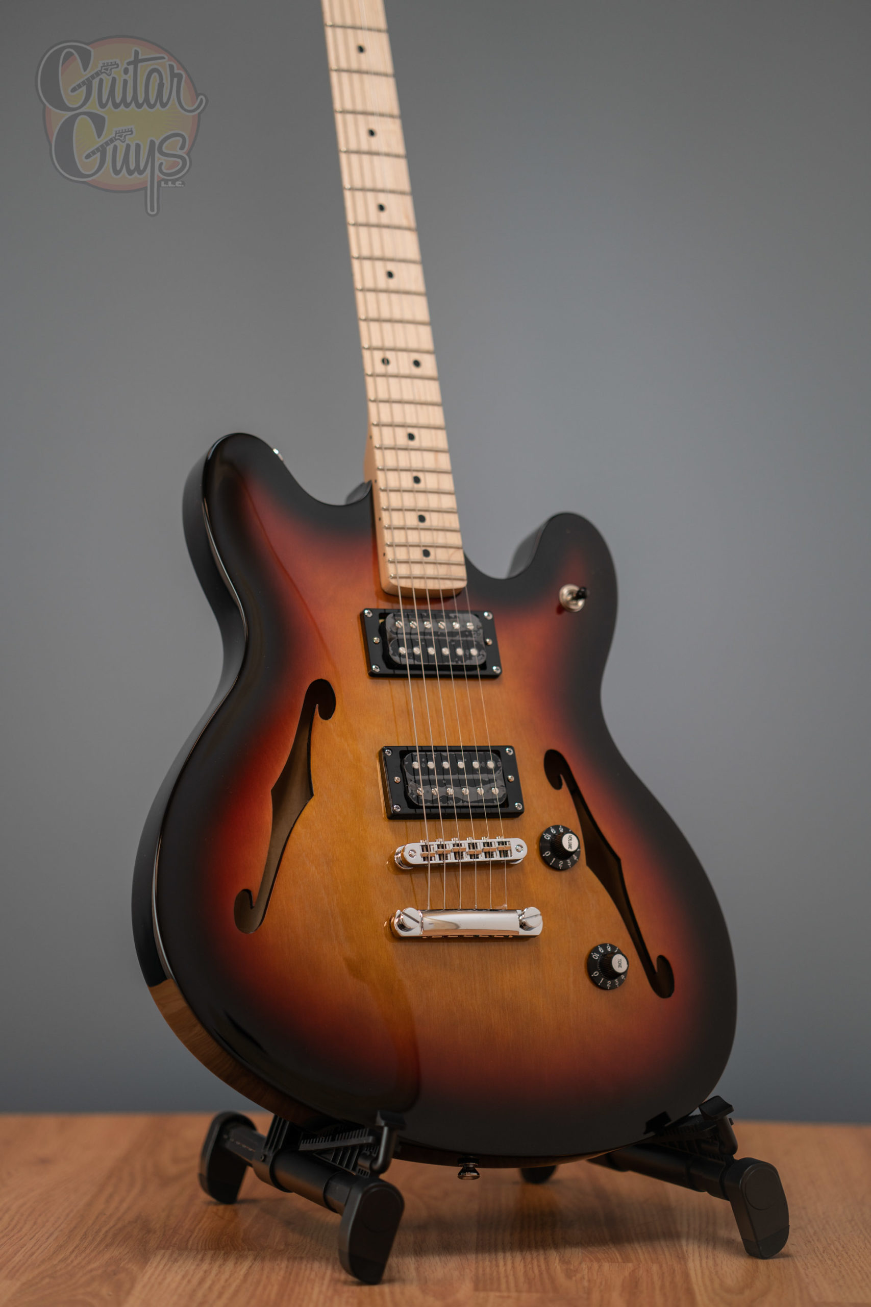 Squier Starcaster サンバースト Amazon.co.jp: Squier by Fender エレキギター Classic Vibe