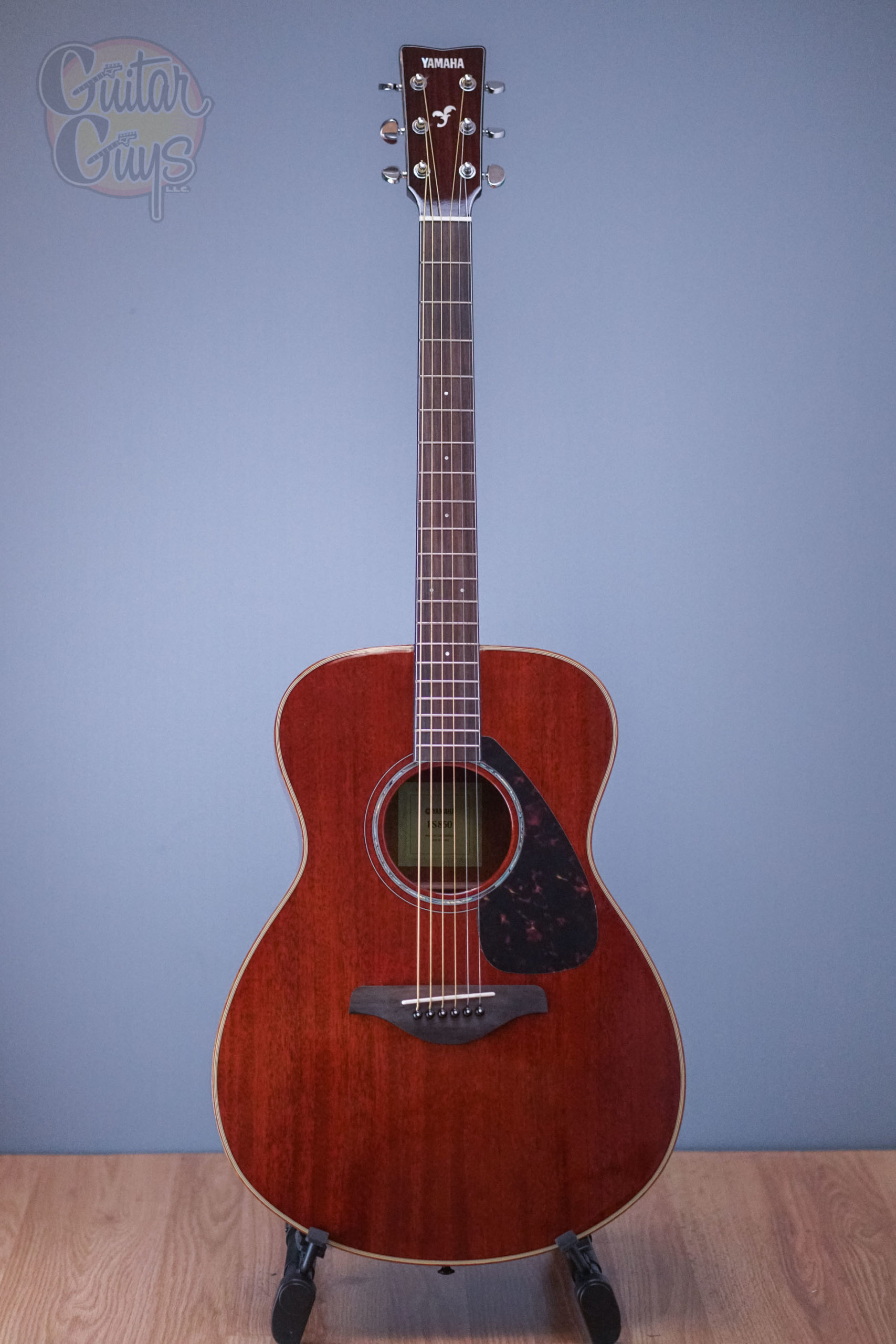 Yamaha FS850 DEMO - Guitar Guys