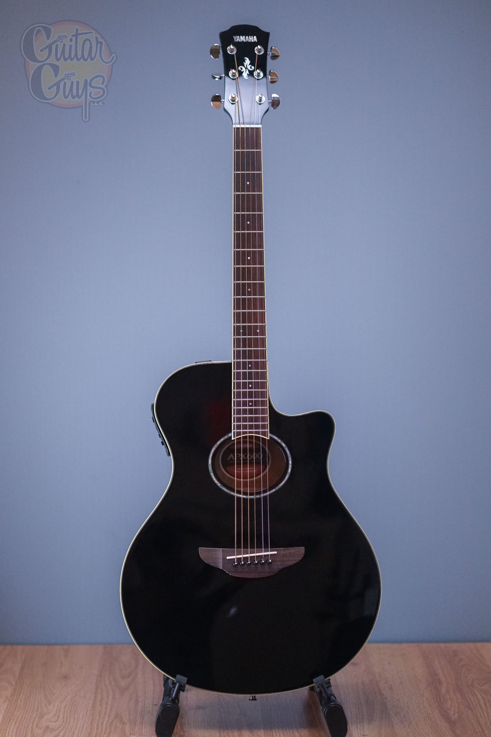 Yamaha APX600 Black DEMO - Guitar Guys