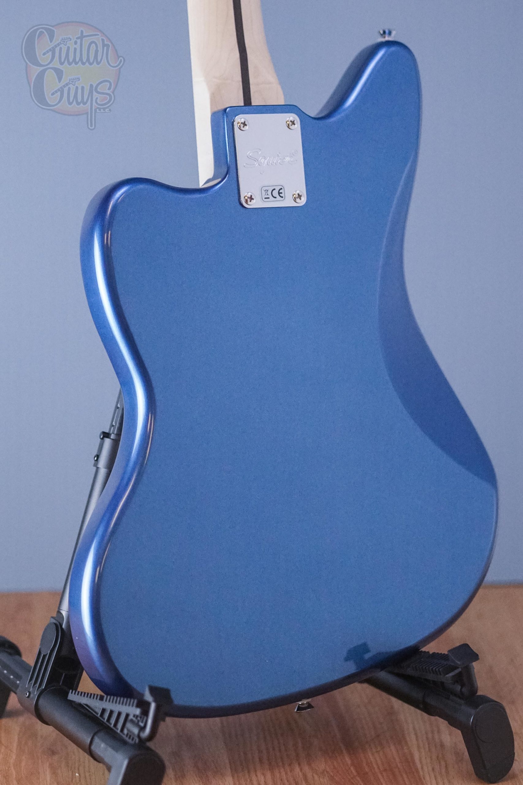 Squier Affinity Series Jaguar Bass H MF Lake Placid Blue - Guitar Guys