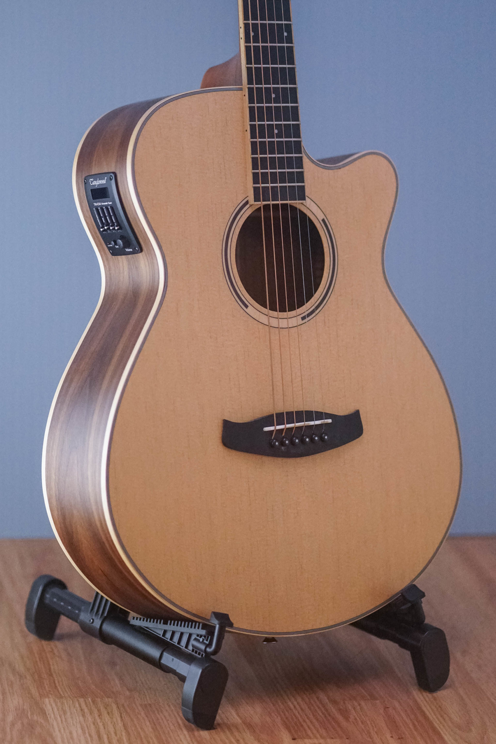 Tanglewood DBT SFCE BW Discovery Dreadnought w/ Cutaway Natural - Image 3