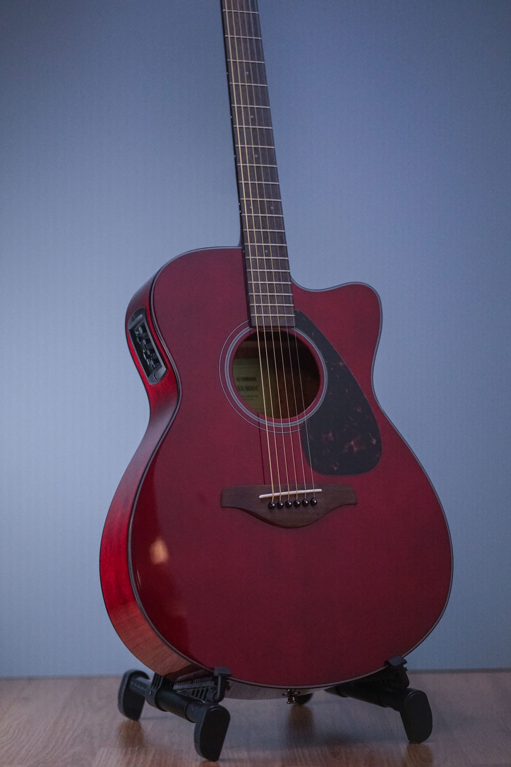 Yamaha FSX800C (Ruby Red)