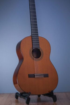 Yamaha CG182C Cedar Top Natural Wood DEMO
