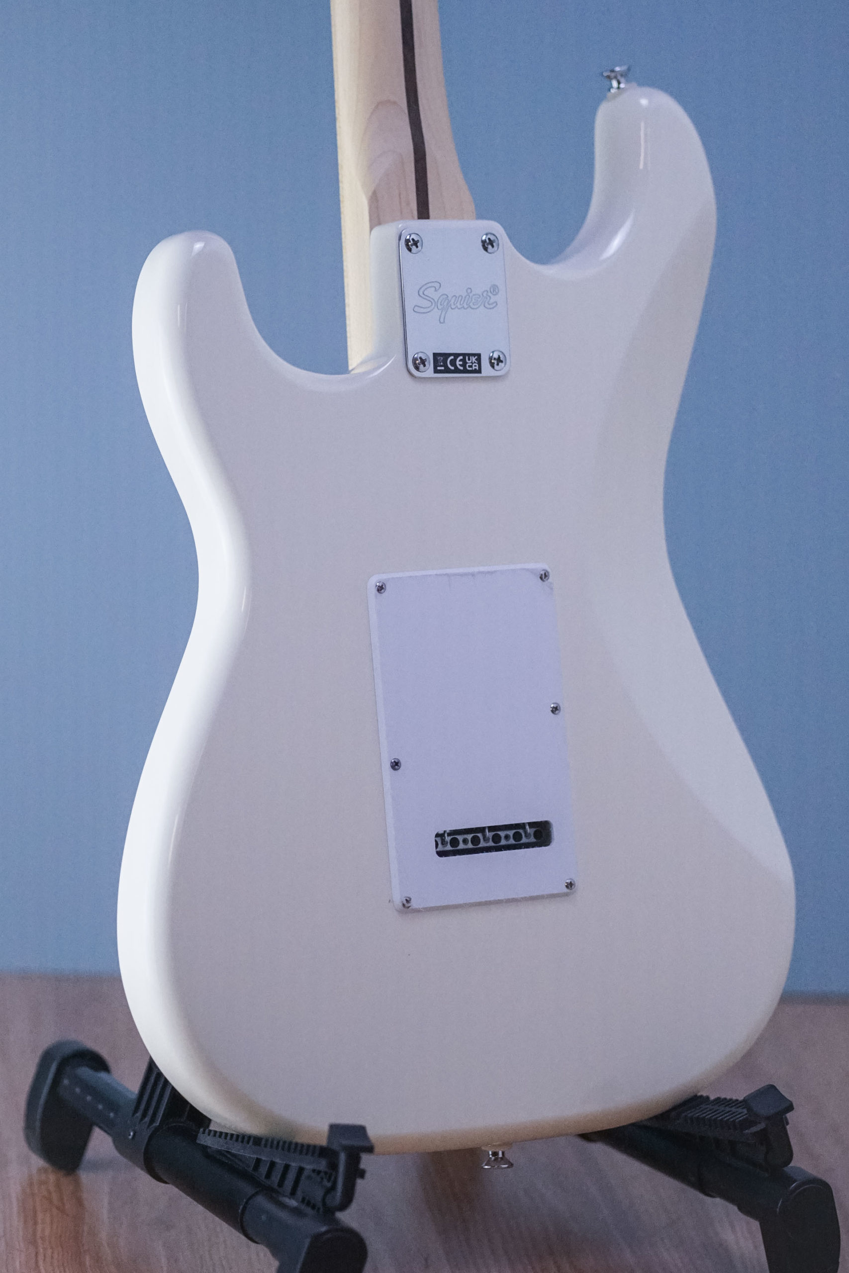 Squire by fender ストラト Affinity series Amazon.com: Fender Squier Affinity Series Stratocaster