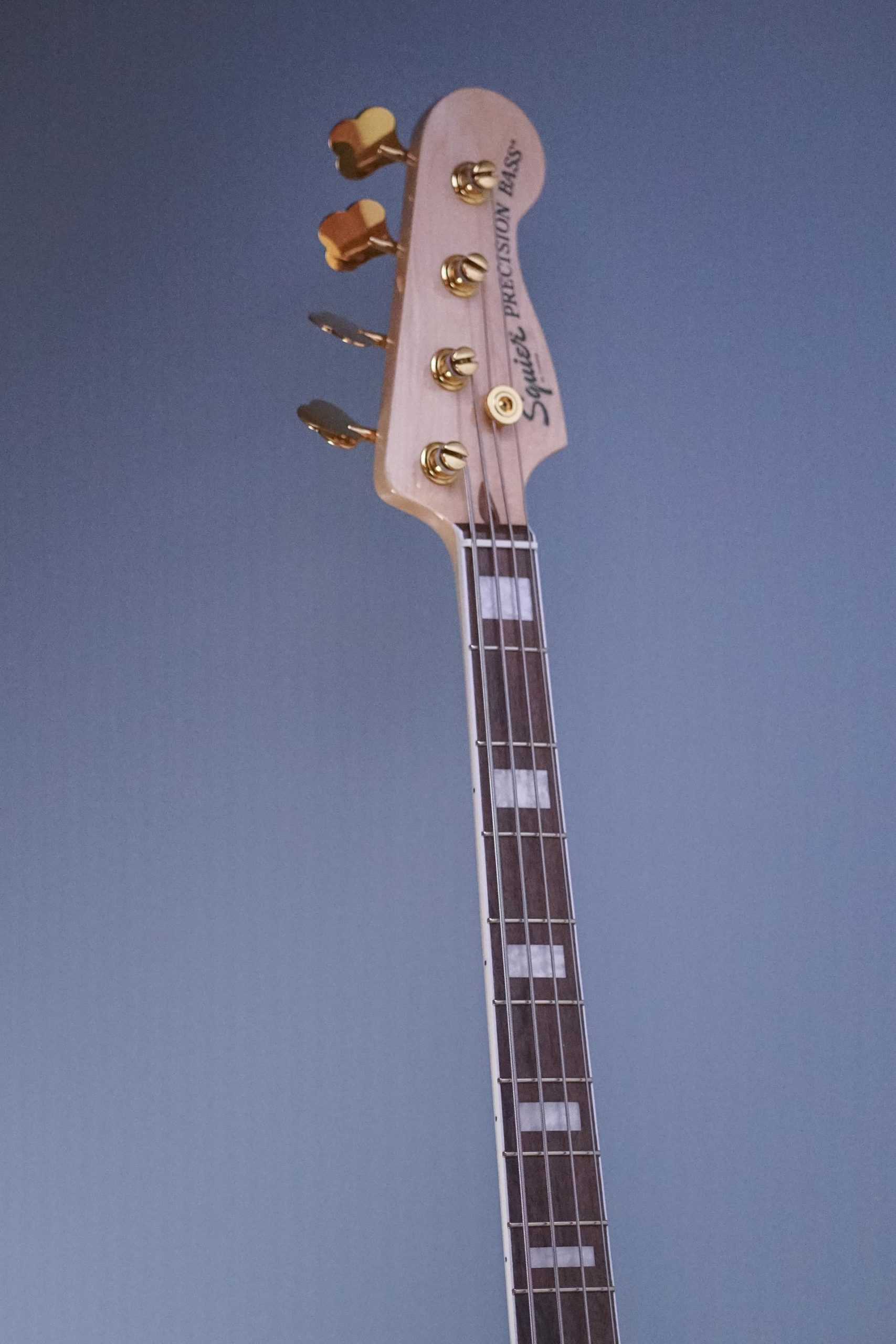Squier 40th Anniversary Precision Bass Gold Edition LF Black