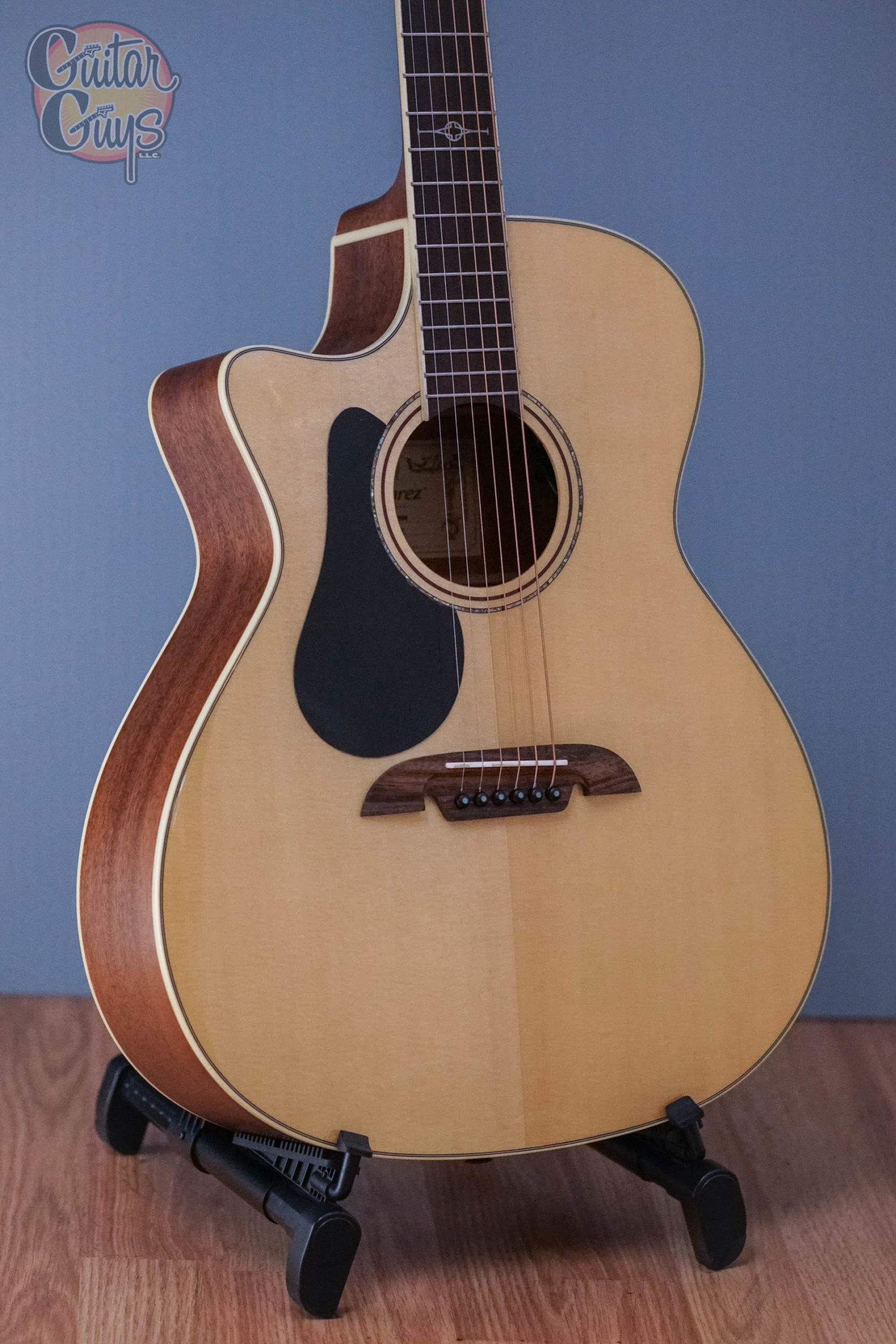 Alvarez AG60LCE Artist Grand Auditorium Left Handed Natural - Image 3