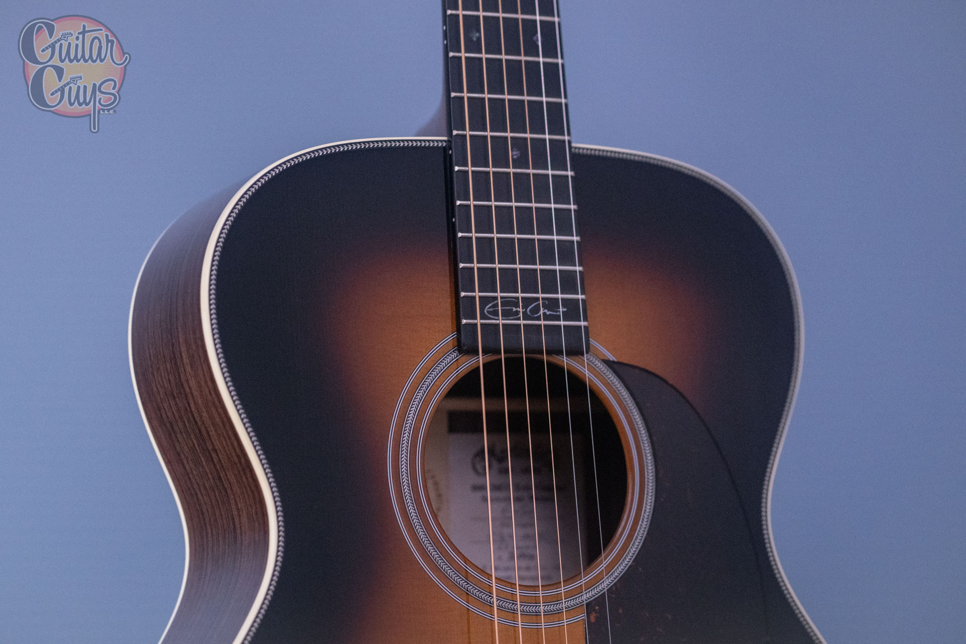 Martin 000-28EC Eric Clapton Signature Sunburst - Image 4