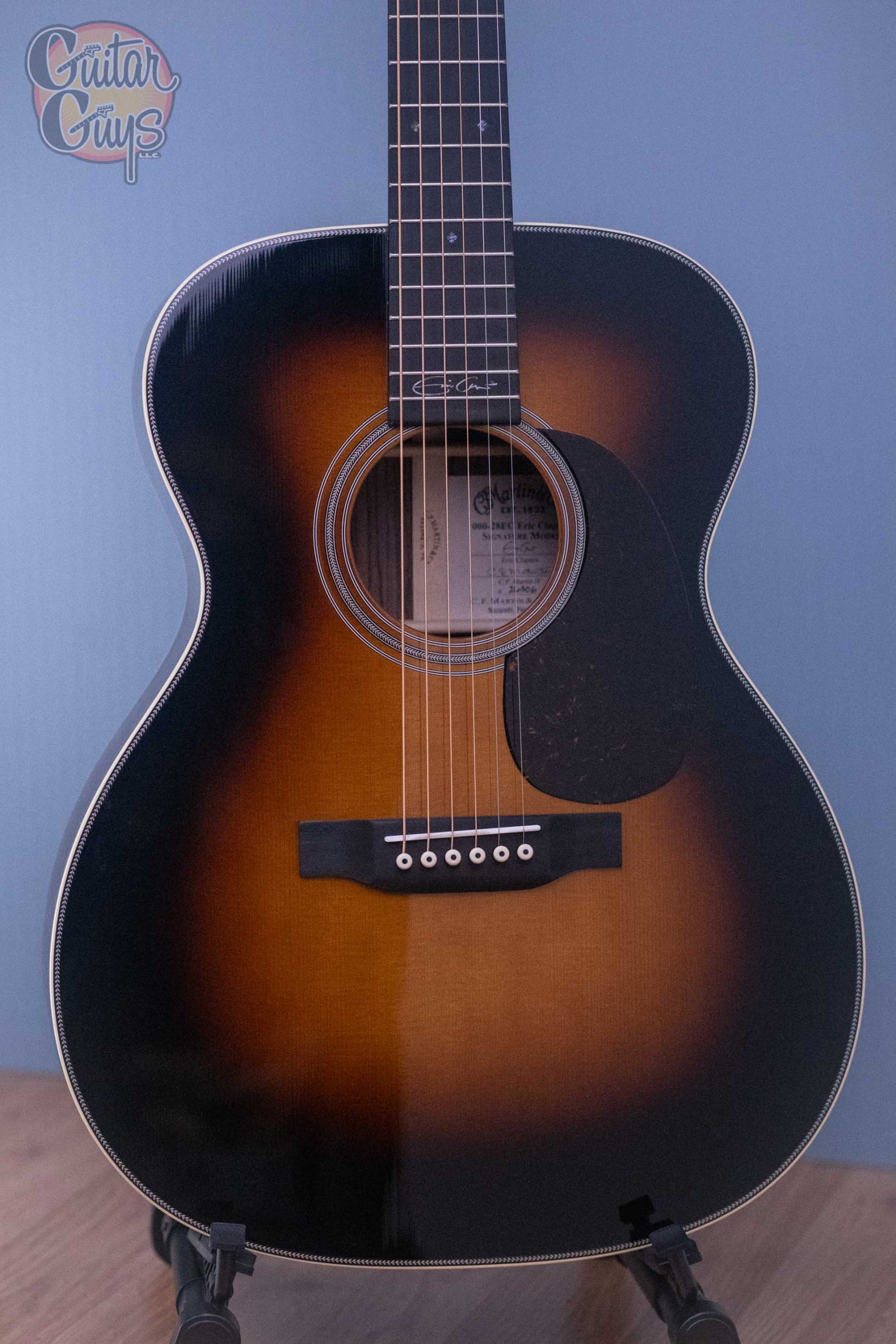 Martin 000-28EC Eric Clapton Signature Sunburst - Image 3