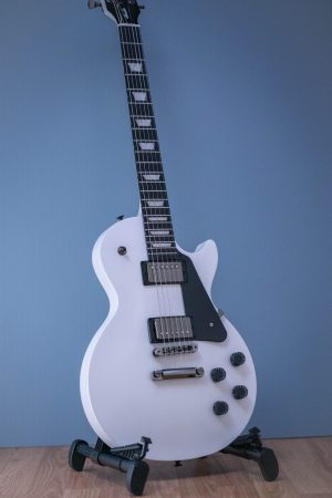 Gibson Les Paul Modern Studio Worn White