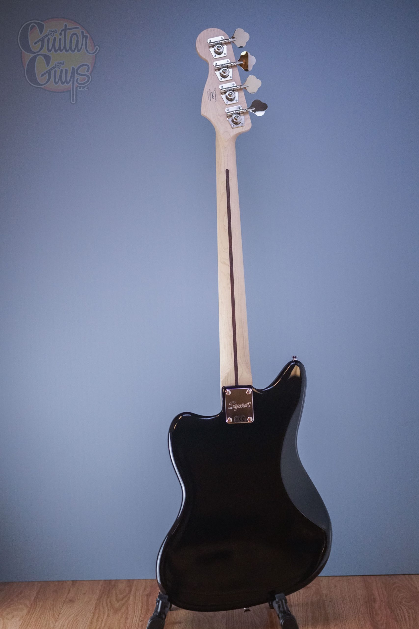 Squier Affinity Series Jaguar Bass H MF Black - Guitar Guys
