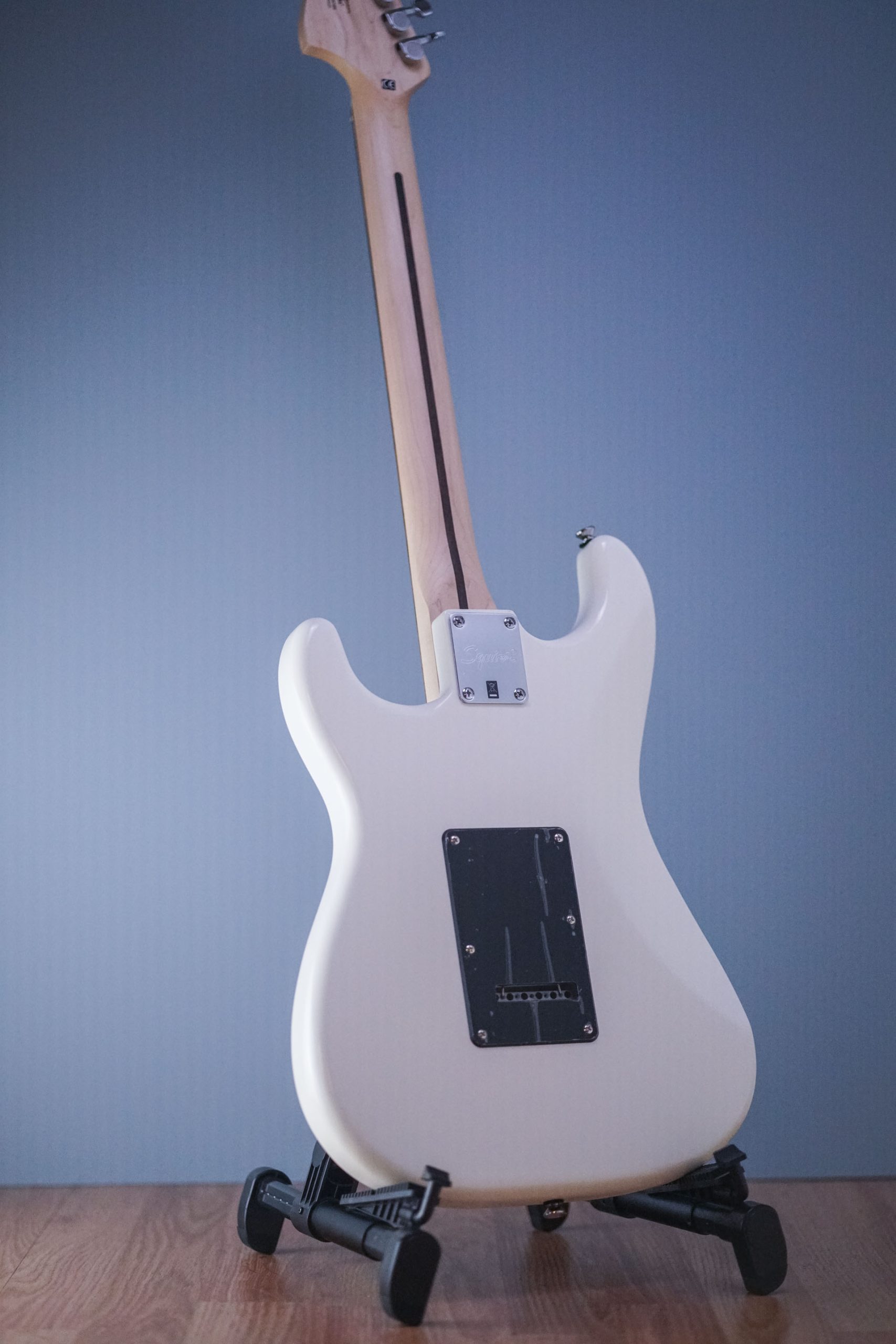 Squier Affinity Series Stratocaster HH LF Olympic White - Guitar Guys