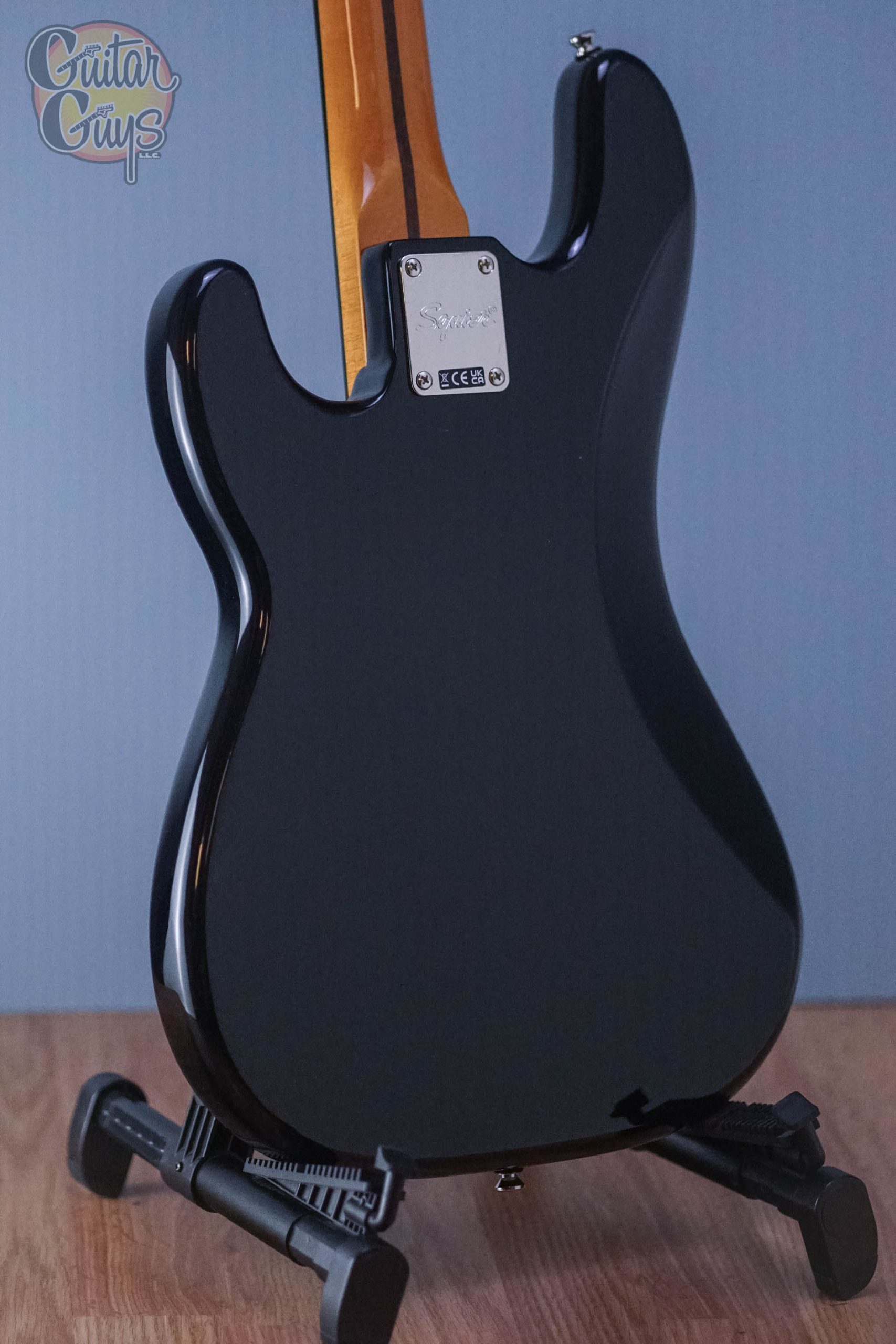 Squier CLASSIC VIBE '70S PRECISION BASS (Black) - Guitar Guys