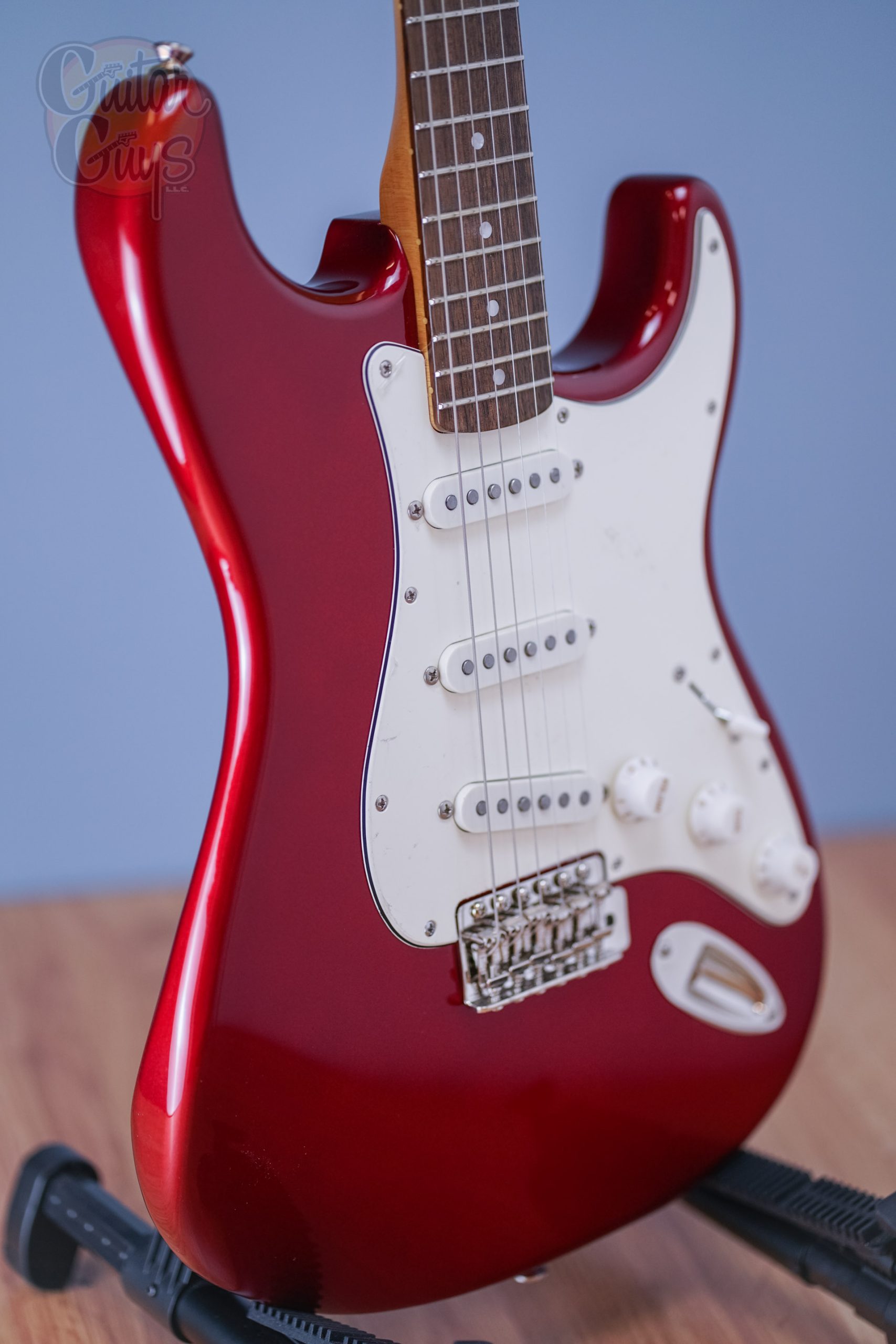 Squier CLASSIC VIBE '60S STRATOCASTER (Candy Apple Red