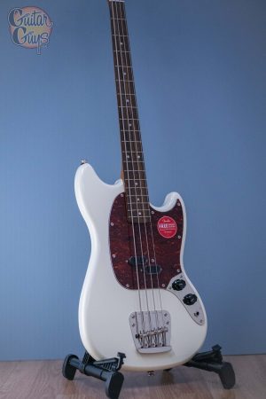 Squier Classic Vide ‘60s Mustang Bass Amazon.com: Squier Classic Vibe 60s Mustang Bass, Olympic