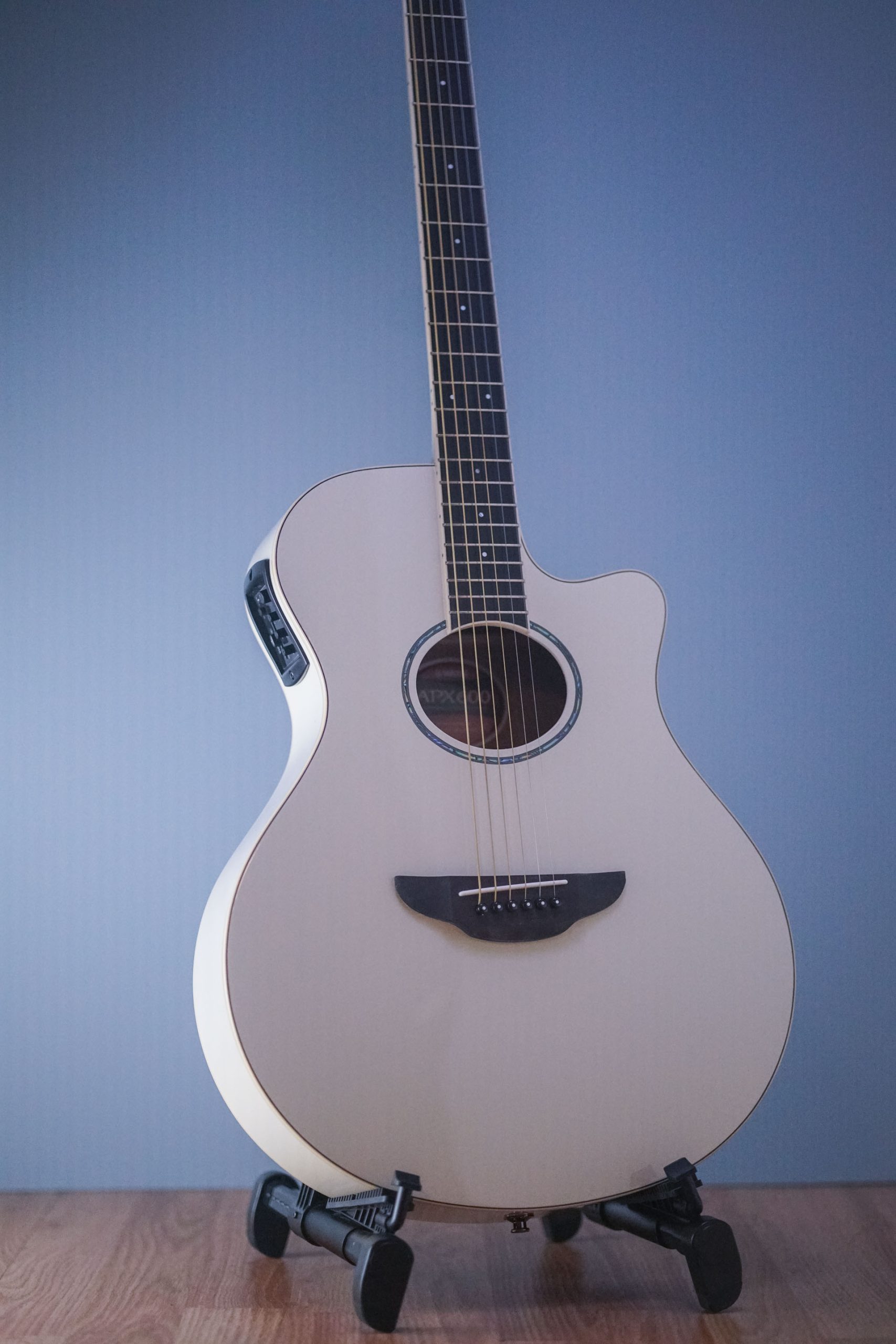 YAMAHA APX600 エレアコ 白 YAMAHA APX600 VW (ビンテージホワイト) エレアコギター ヤマハ