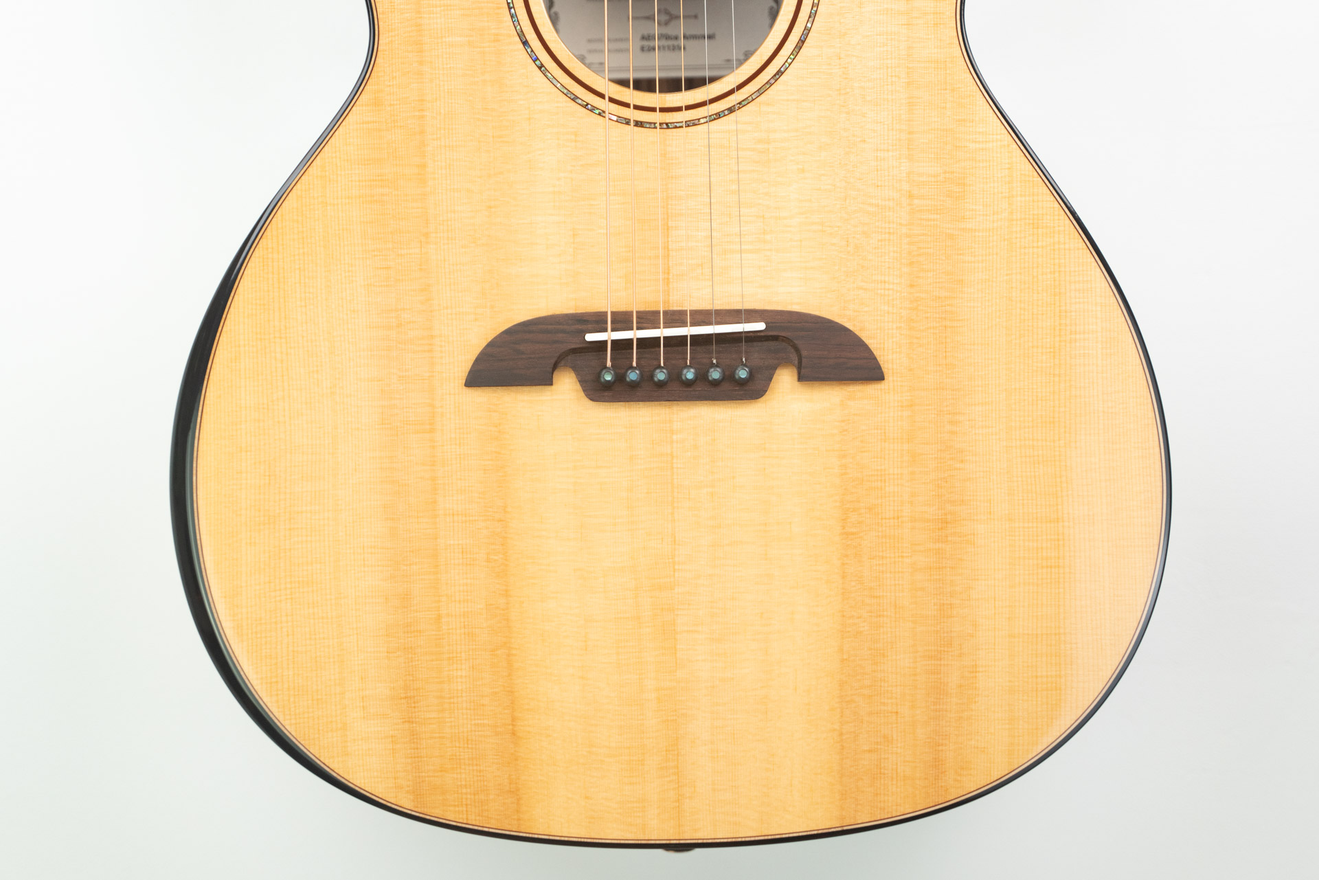 Alvarez AEG70ce Armrest - Image 4