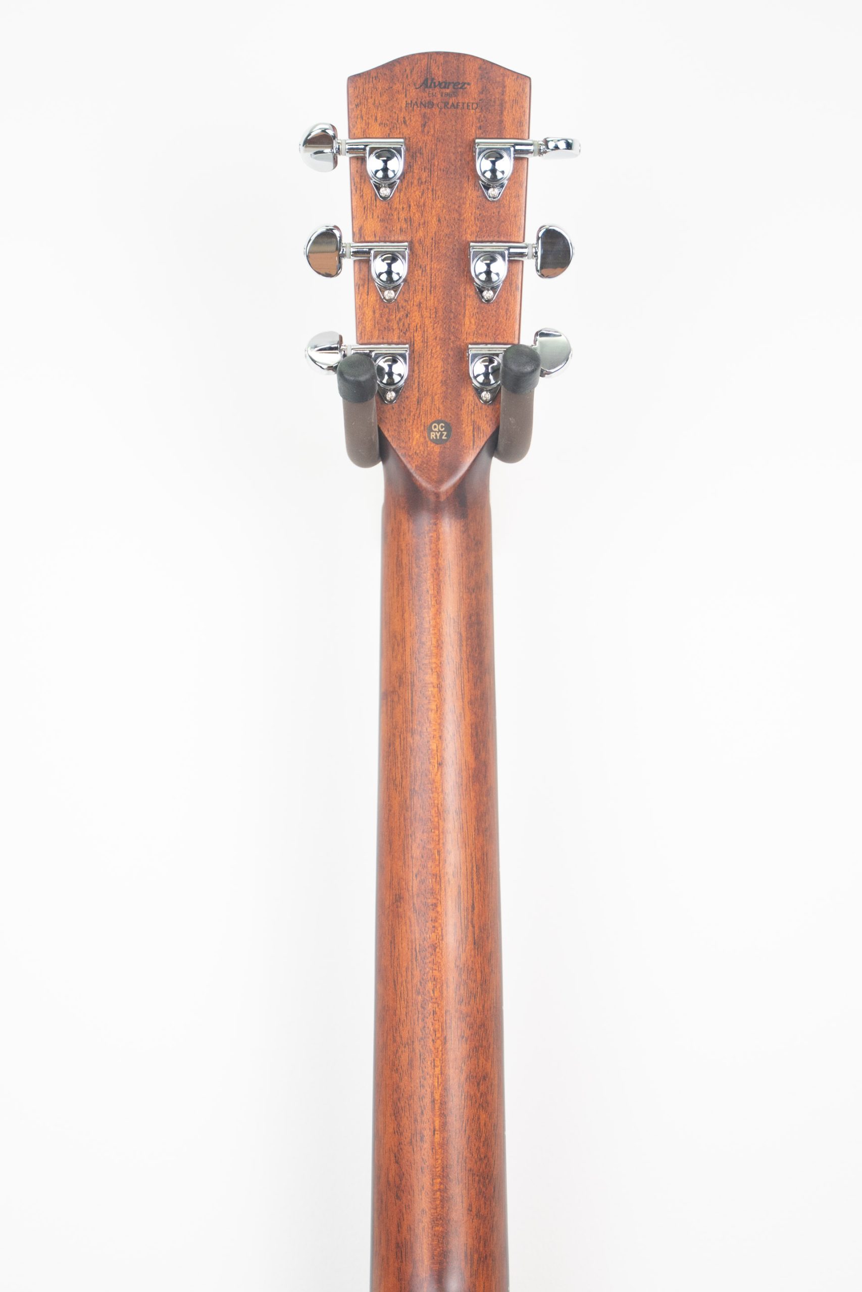 Alvarez AEG70ce Armrest - Image 5