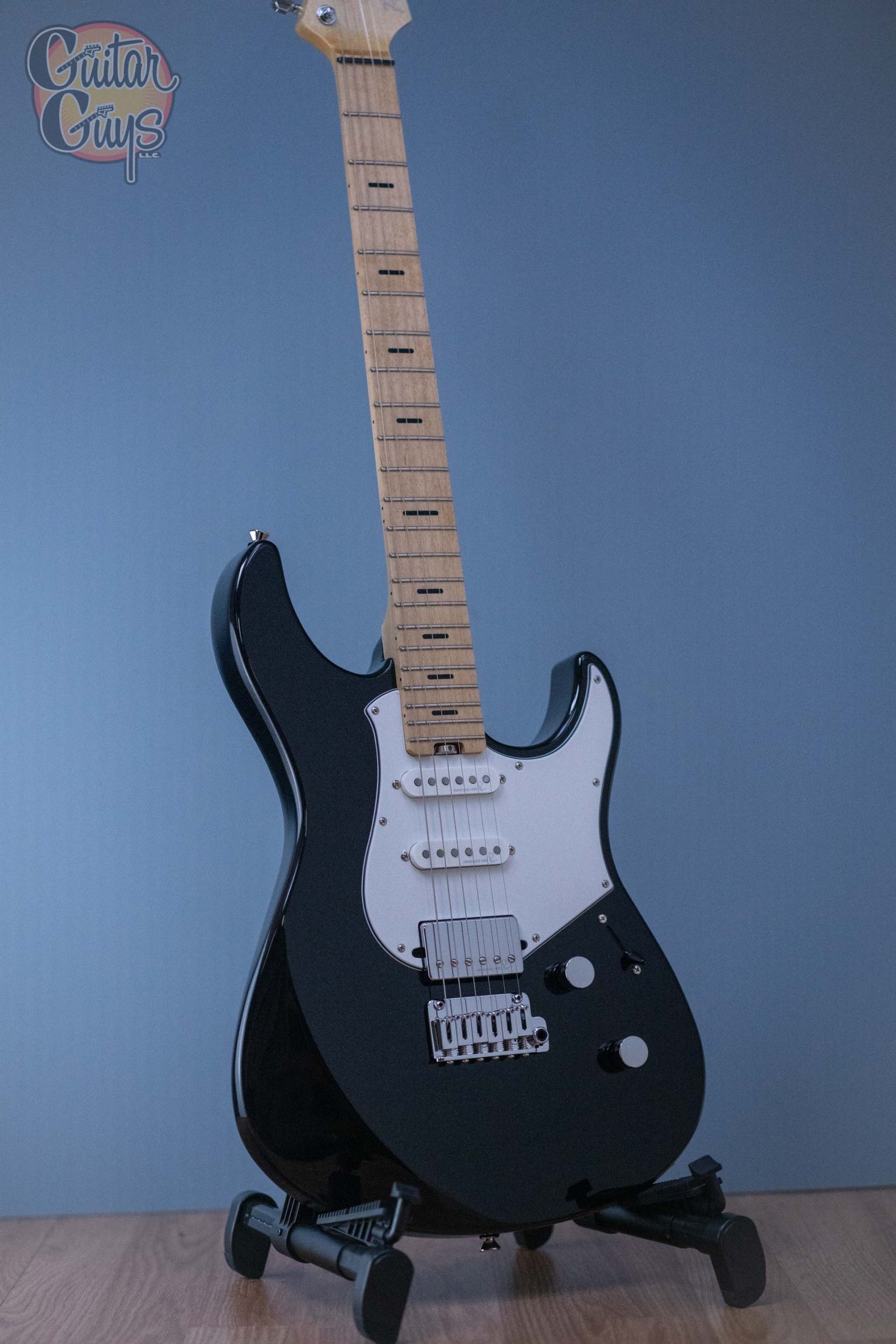 Yamaha PACP12M Pacifica Professional Black Metallic - Guitar Guys