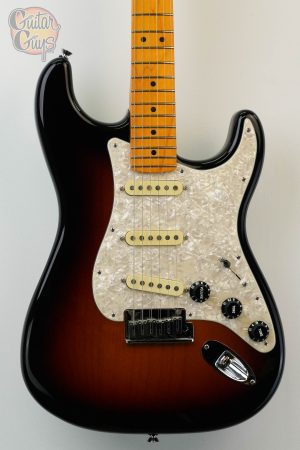 Pre-Owned Fender American Design Experience Stratocaster 3-Color Sunburst