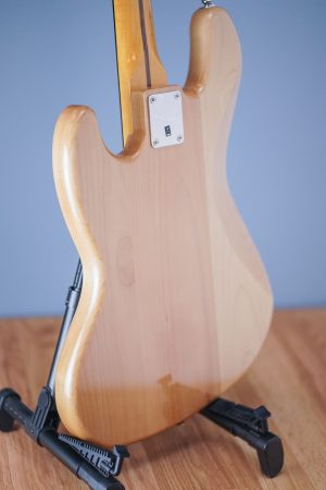 Squier CLASSIC VIBE '70S JAZZ BASS (Natural) - Guitar Guys