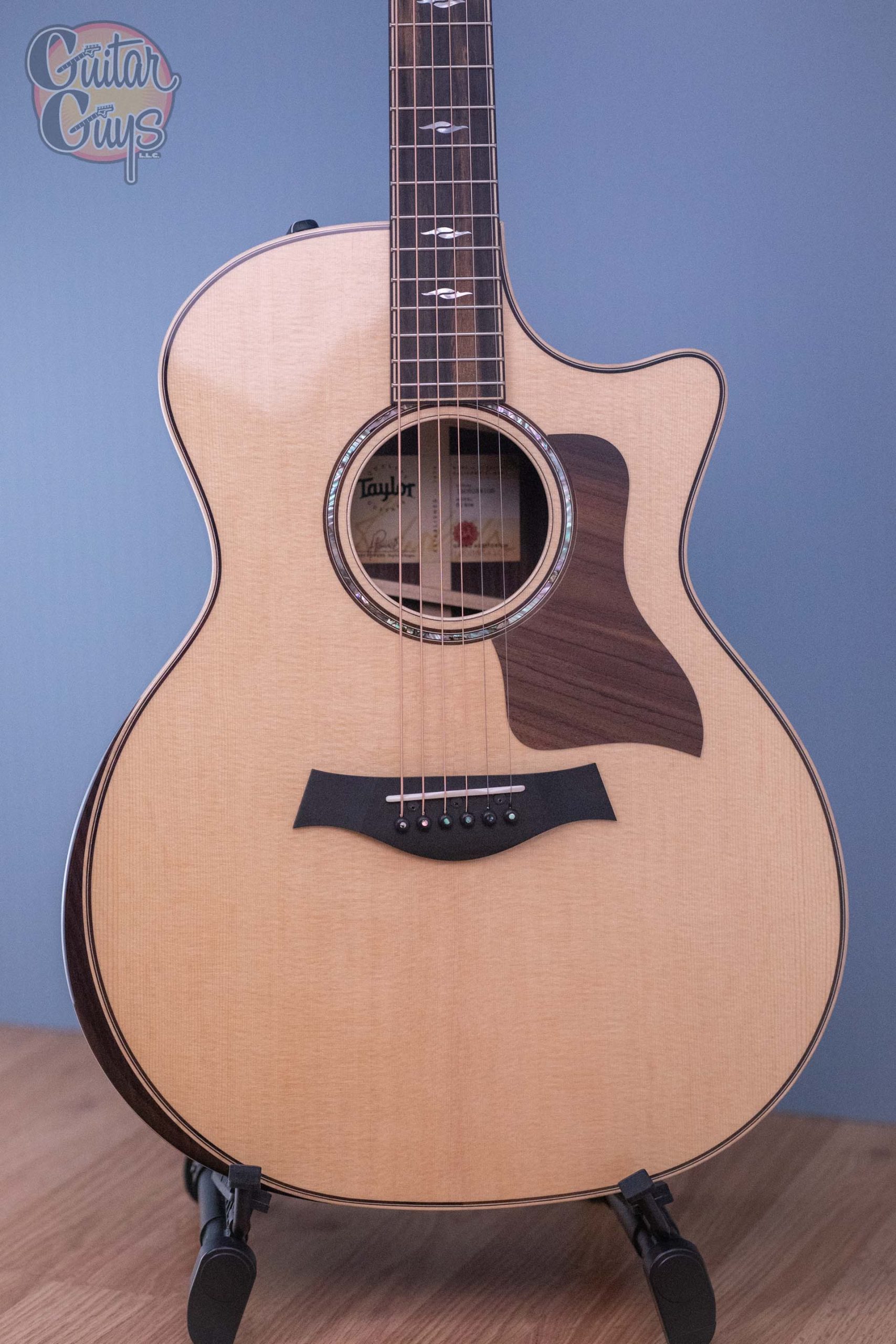 Taylor 814CE Radius Armrest V-Class (R) Bracing Natural - Image 4