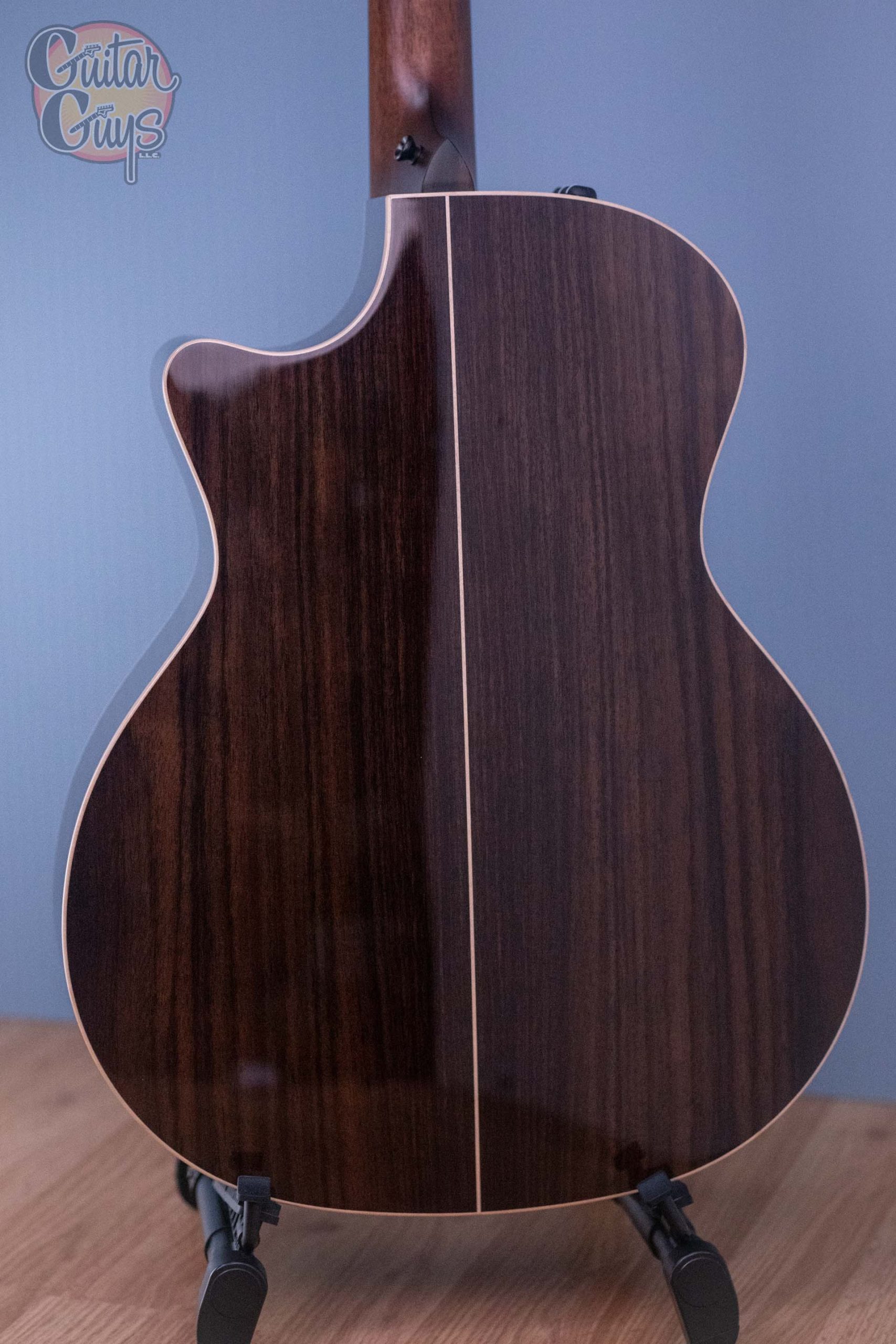 Taylor 814CE Radius Armrest V-Class (R) Bracing Natural - Image 6