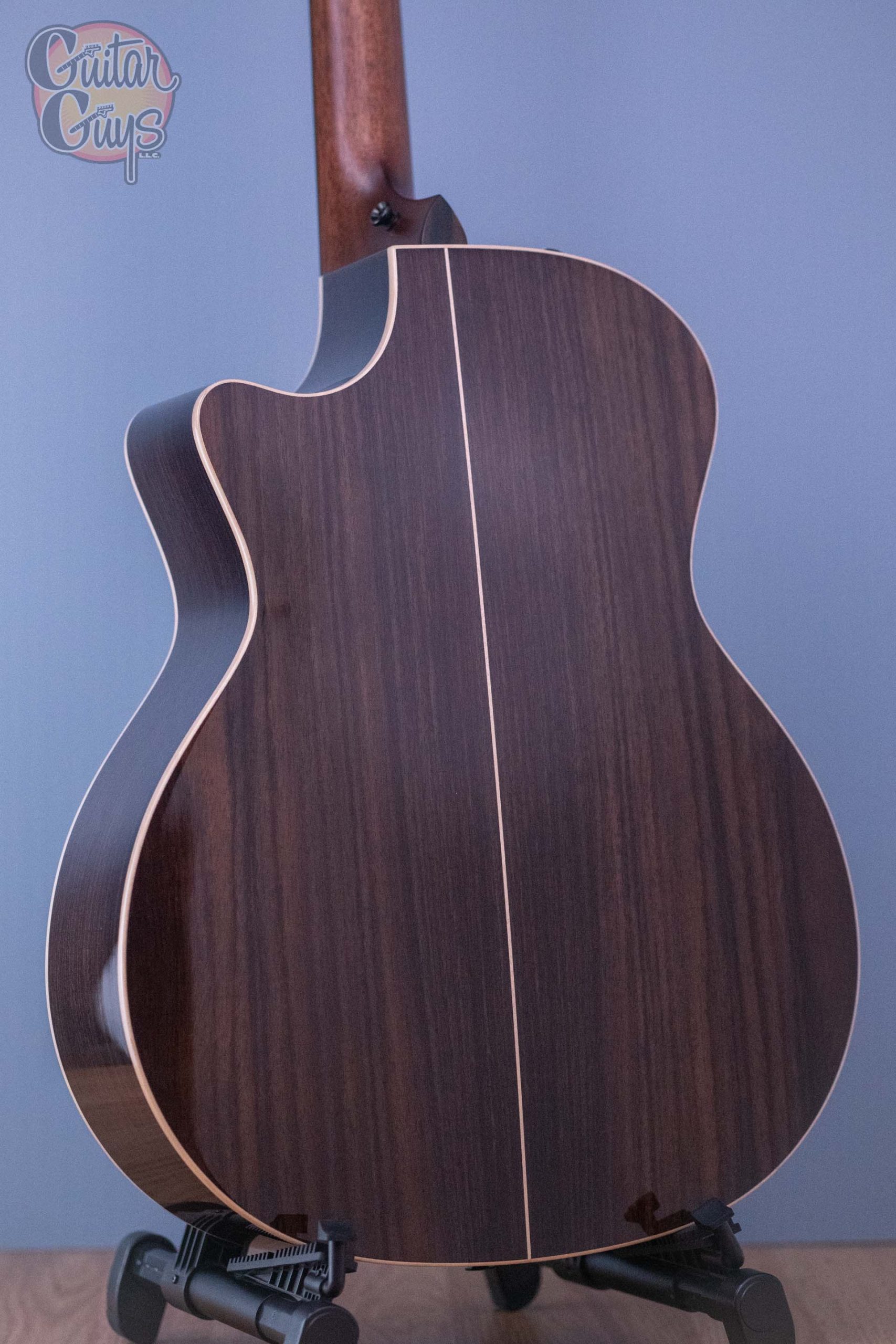 Taylor 814CE Radius Armrest V-Class (R) Bracing Natural - Image 8