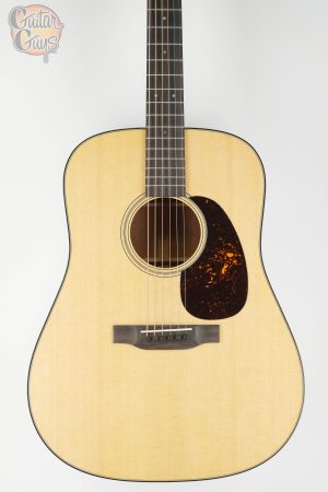 Martin D-18 Natural