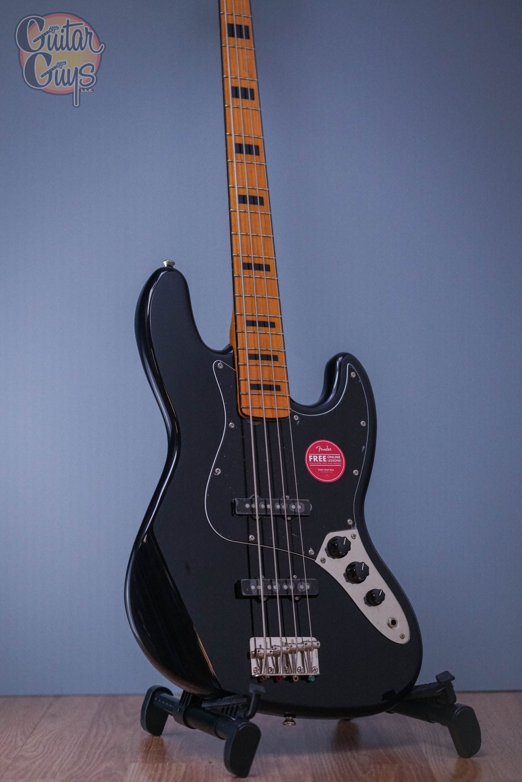 Squier CLASSIC VIBE '70S JAZZ BASS (Black) - Guitar Guys