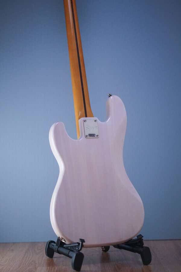 Squier CLASSIC VIBE '50S PRECISION BASS (White Blonde) - Guitar Guys