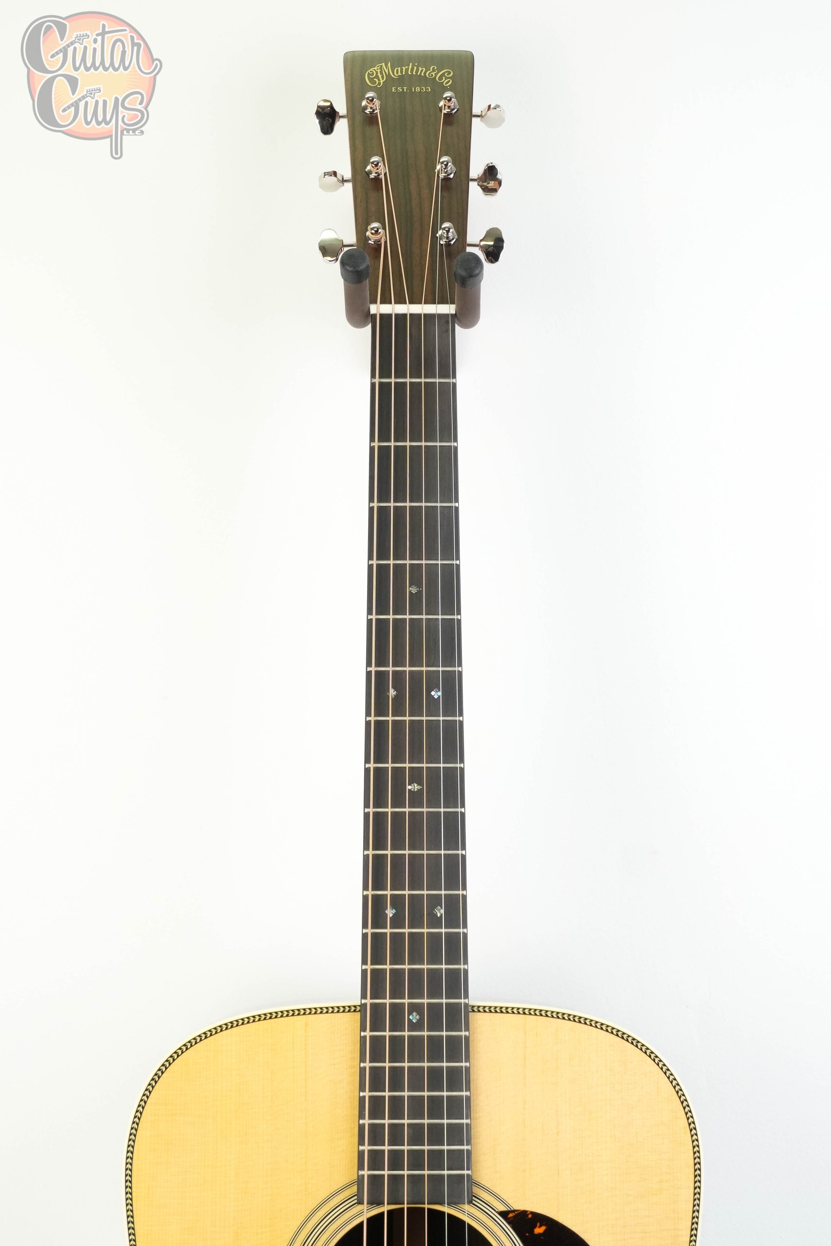 Martin HD-28 Natural - Image 2