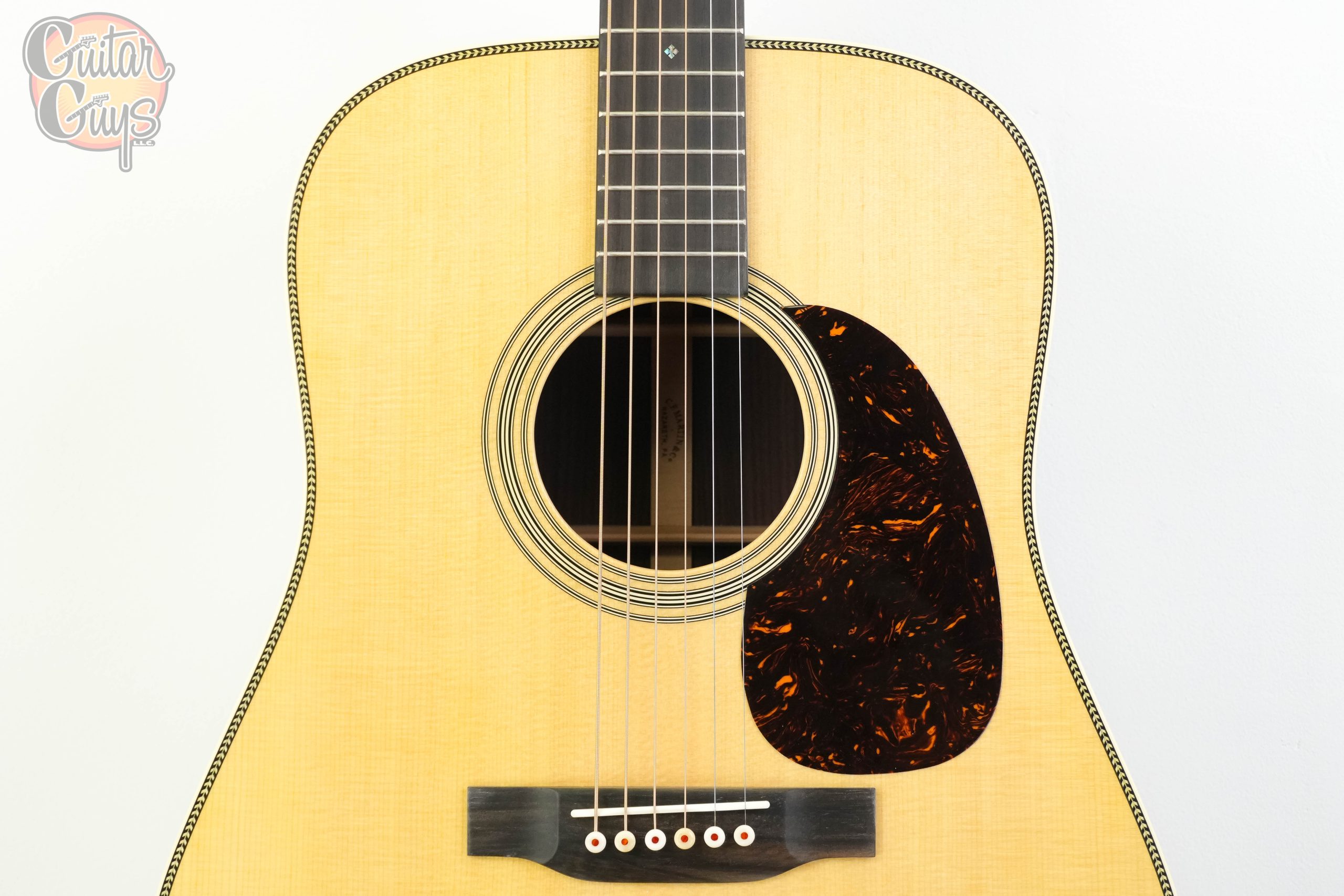 Martin HD-28 Natural - Image 4