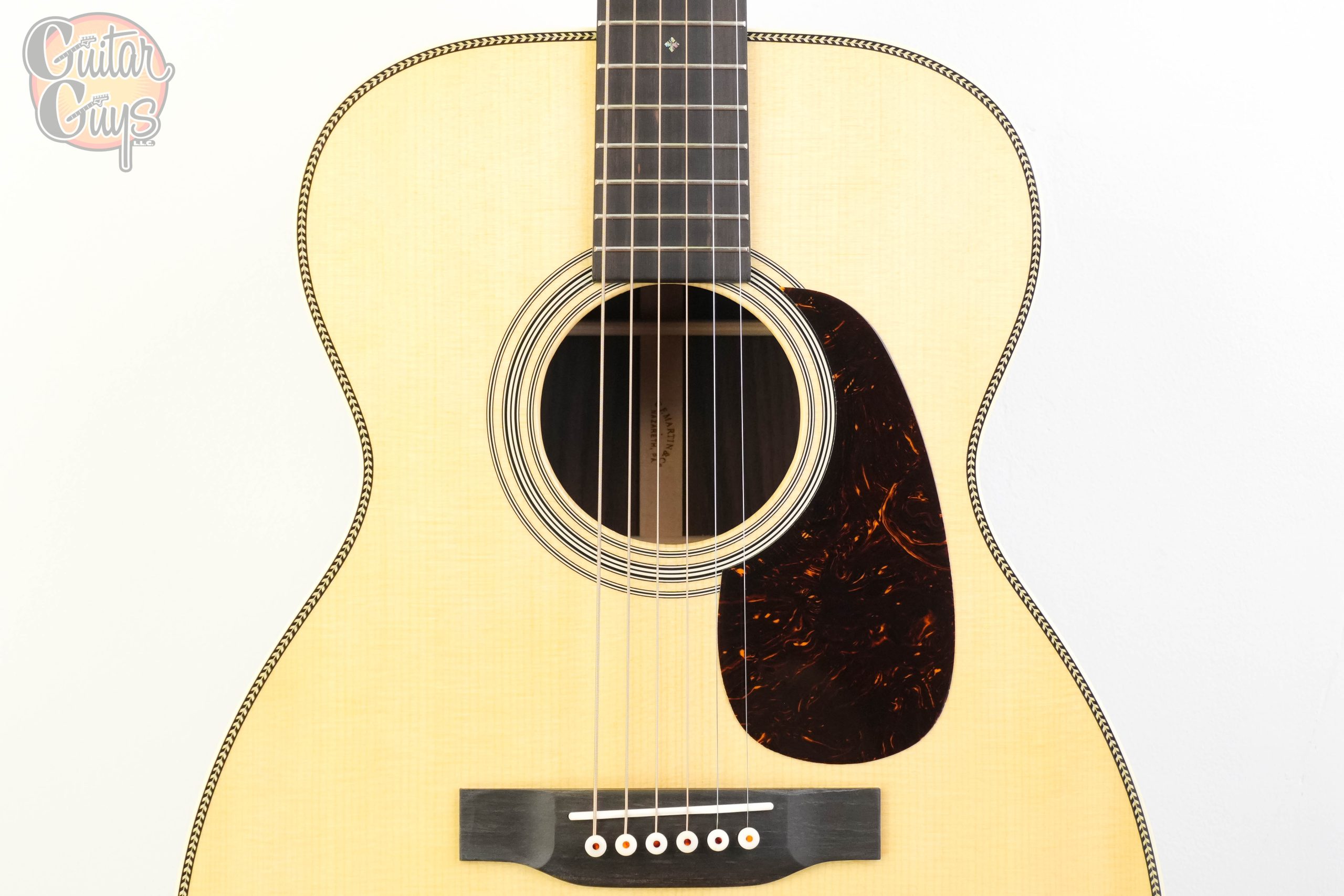 Martin 00-28 Natural - Image 4