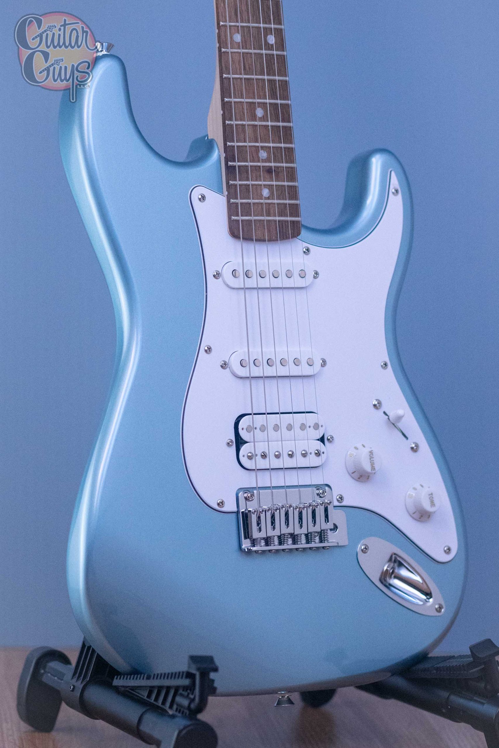 Squier Affinity Series Stratocaster Junior HSS Ice Blue Metallic - Image 3