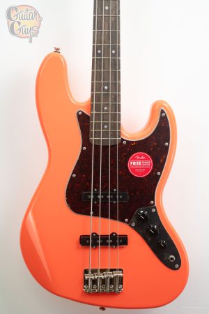 Squier Classic Vibe 60s Jazz Bass Tahitian Coral