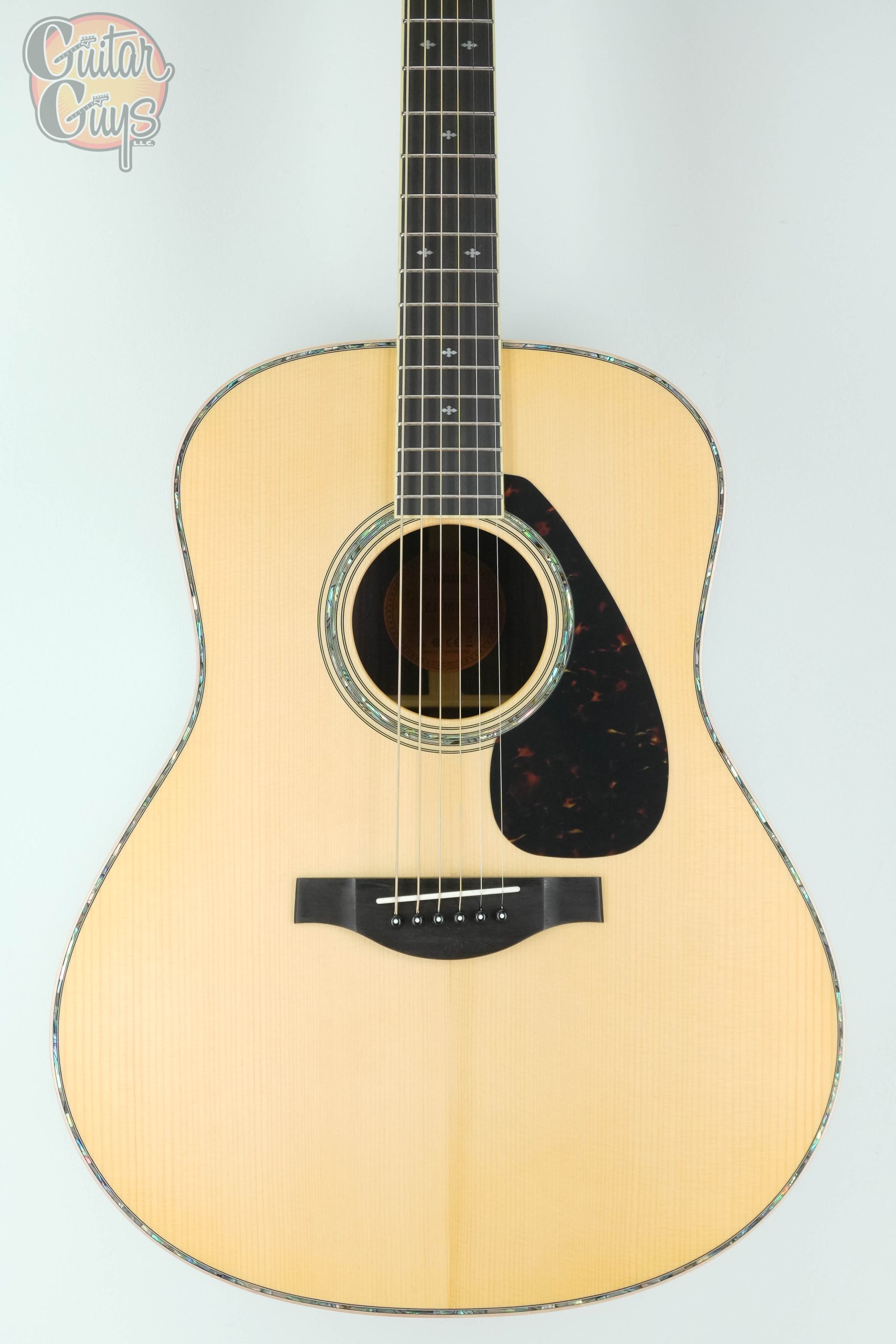 Yamaha LL16RDHC Dreadnought Natural