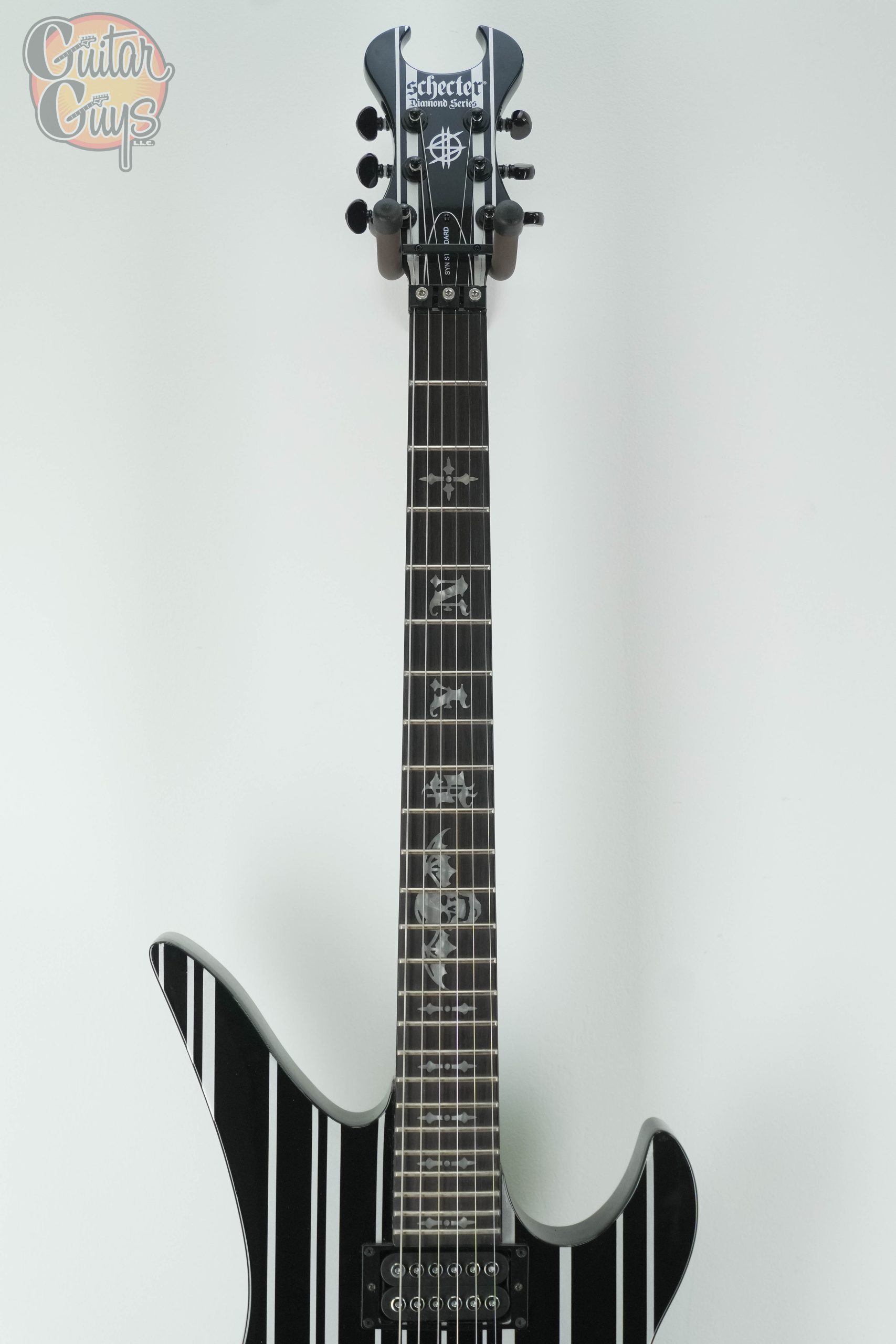 Pre-Owned Schecter Synyster Gates Standard Black with Silver Pinstripes - Image 2