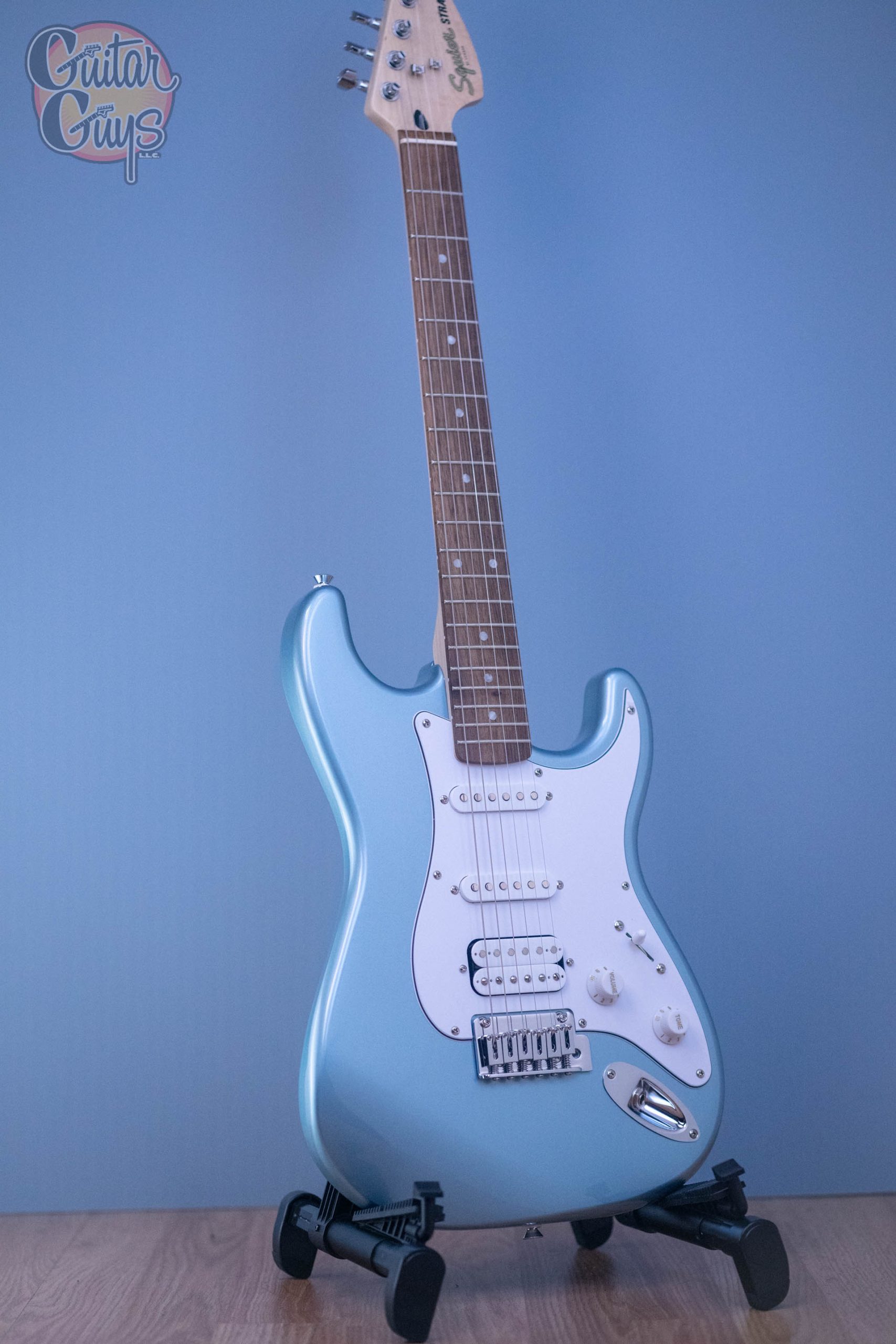 ギター Squier affinity Stratocaster IceBlue HSS Squier Affinity Series Stratocaster Junior HSS Ice Blue Metallic
