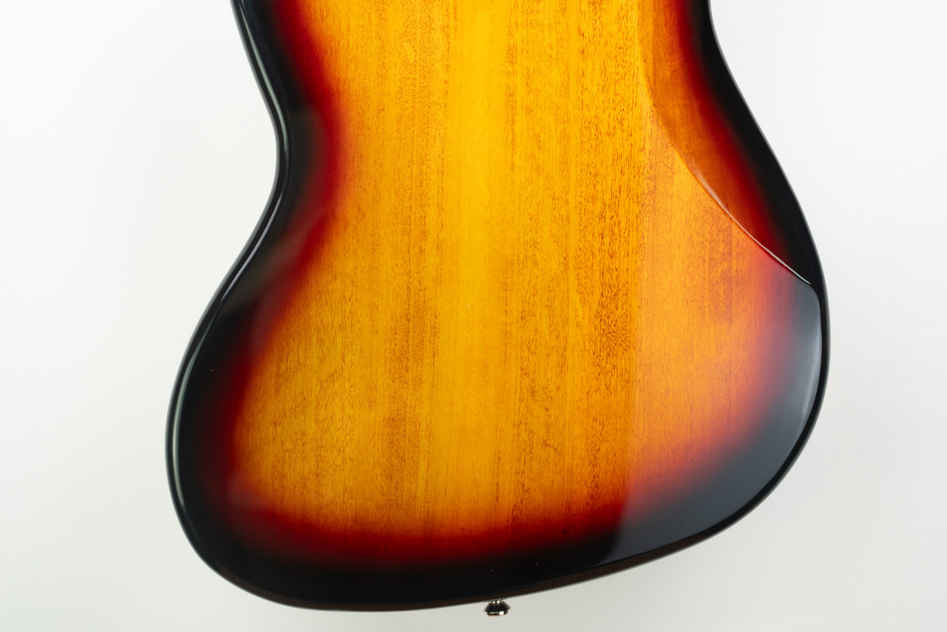 Squier CLASSIC VIBE BASS VI (3-Color Sunburst) - Image 7