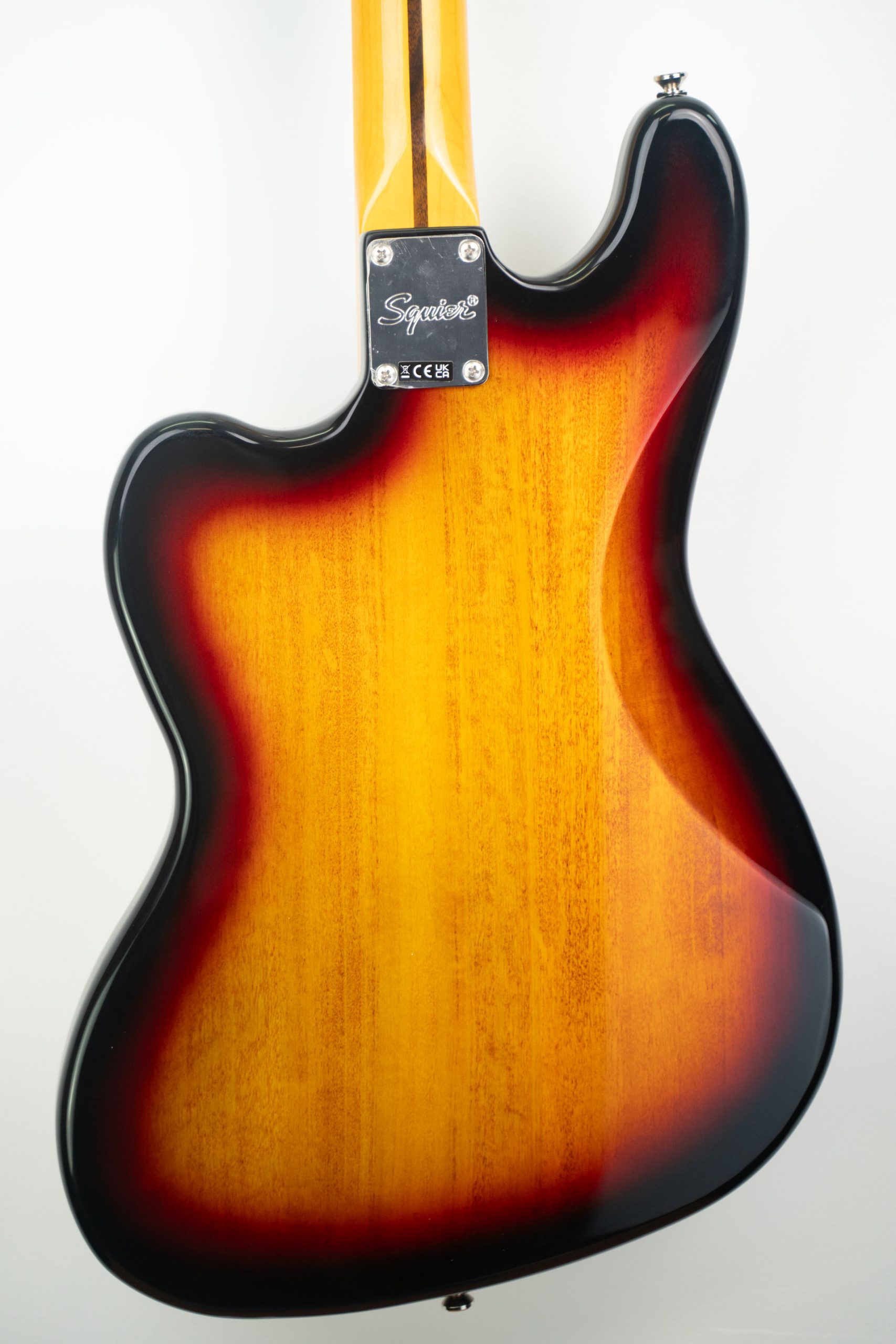 Squier CLASSIC VIBE BASS VI (3-Color Sunburst) - Image 8