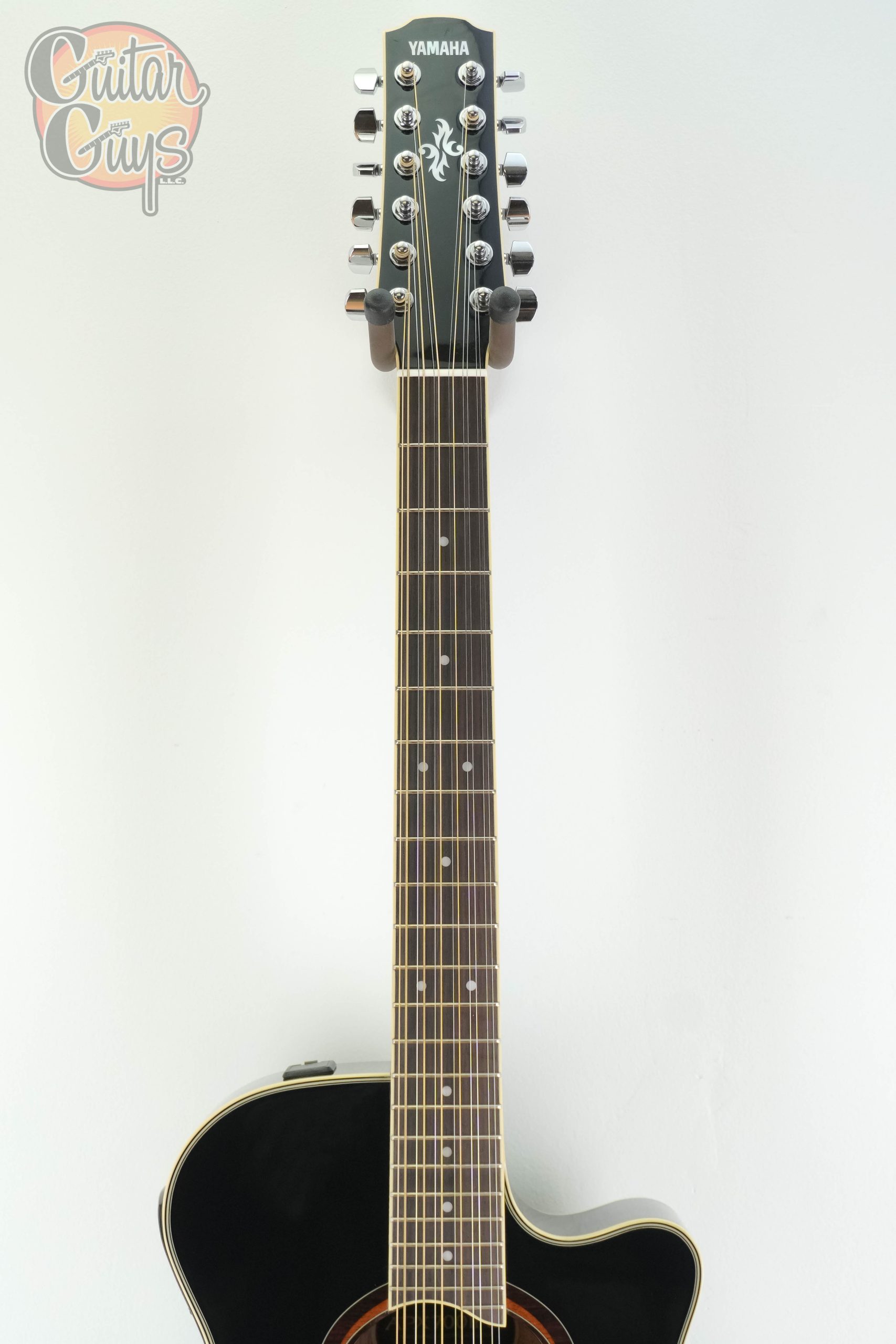 Yamaha APX700II Black - Image 2