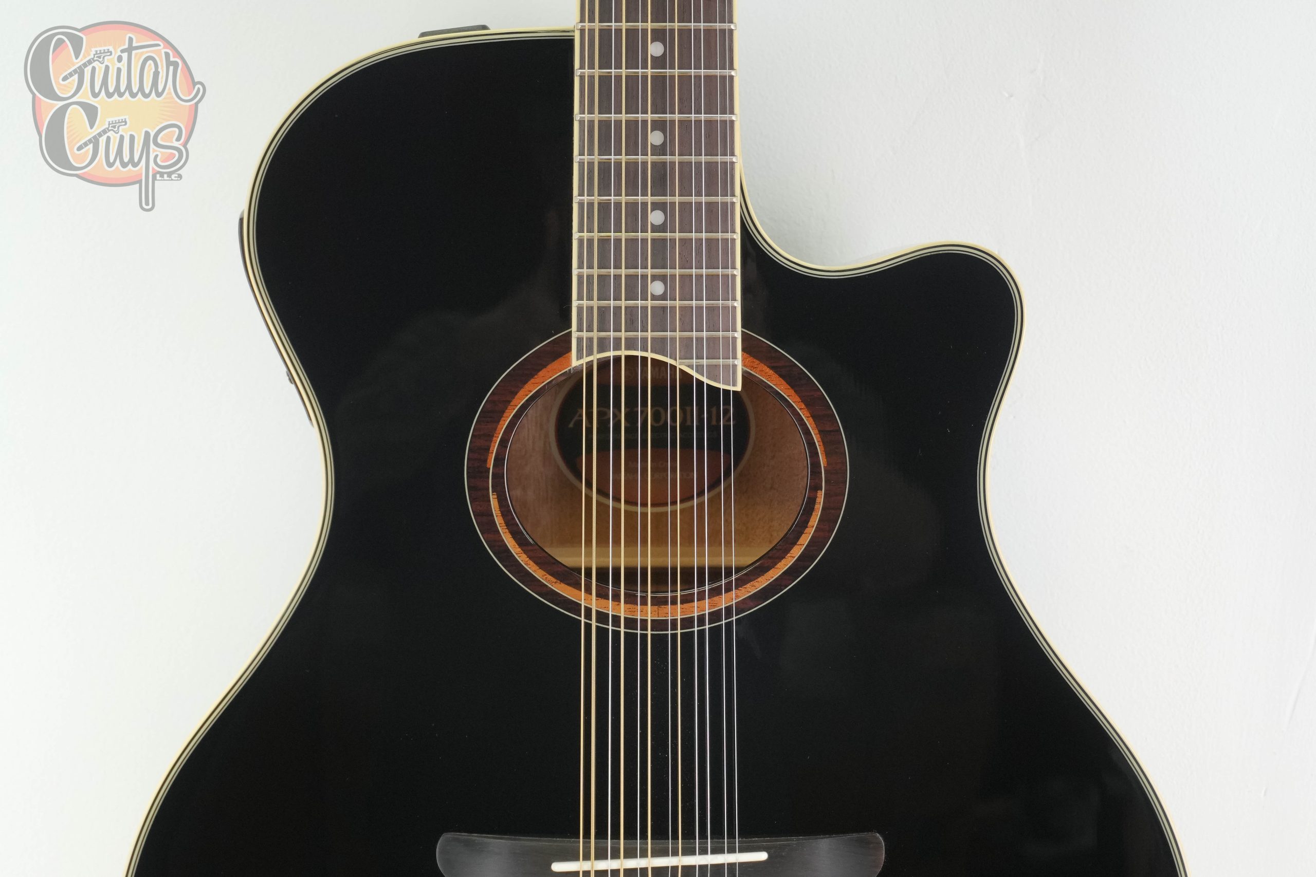 Yamaha APX700II Black - Image 4