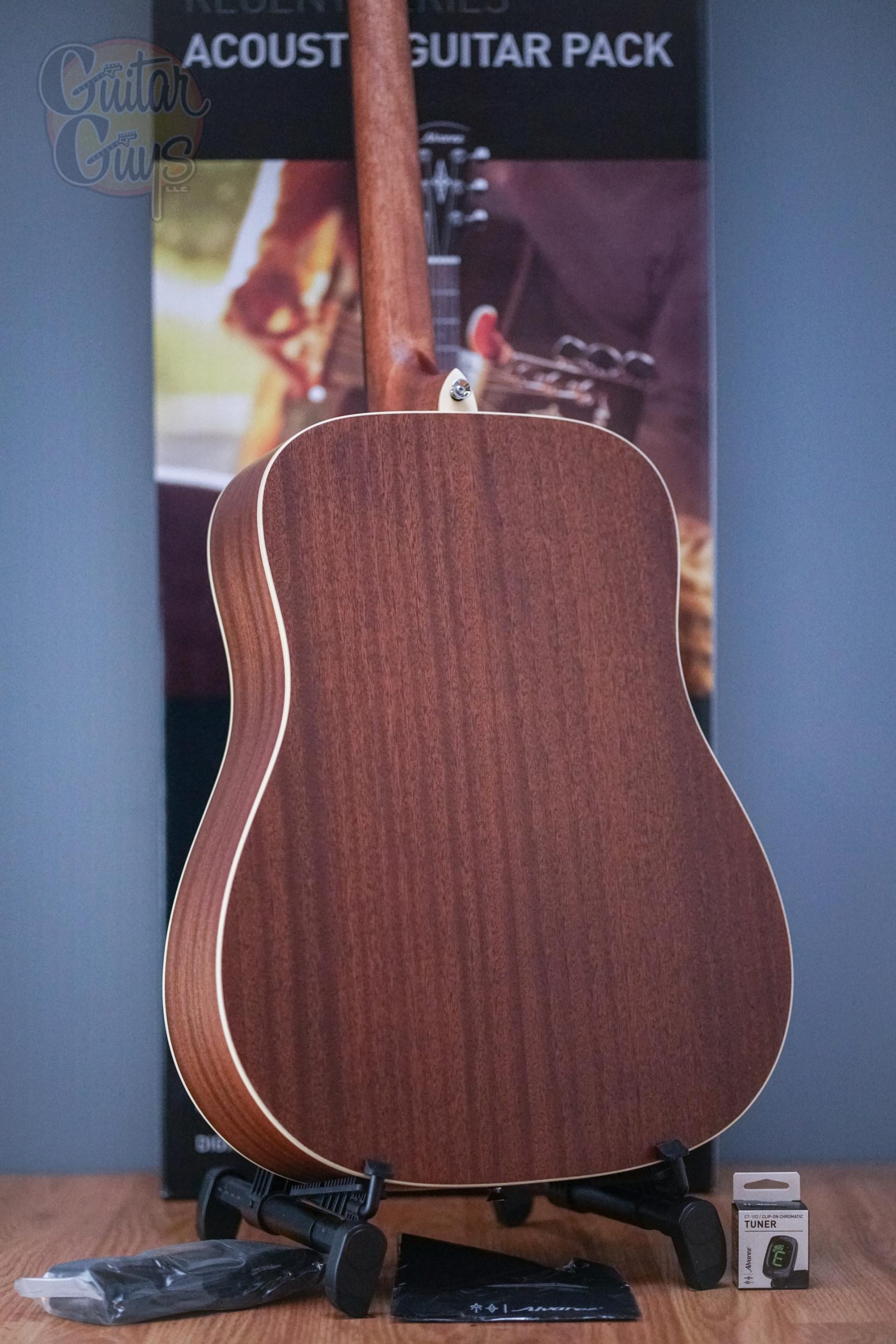 Alvarez RD26S-AGP Regent Dreadnought Acoustic Guitar Pack Spruce Natural/Satin - Image 6
