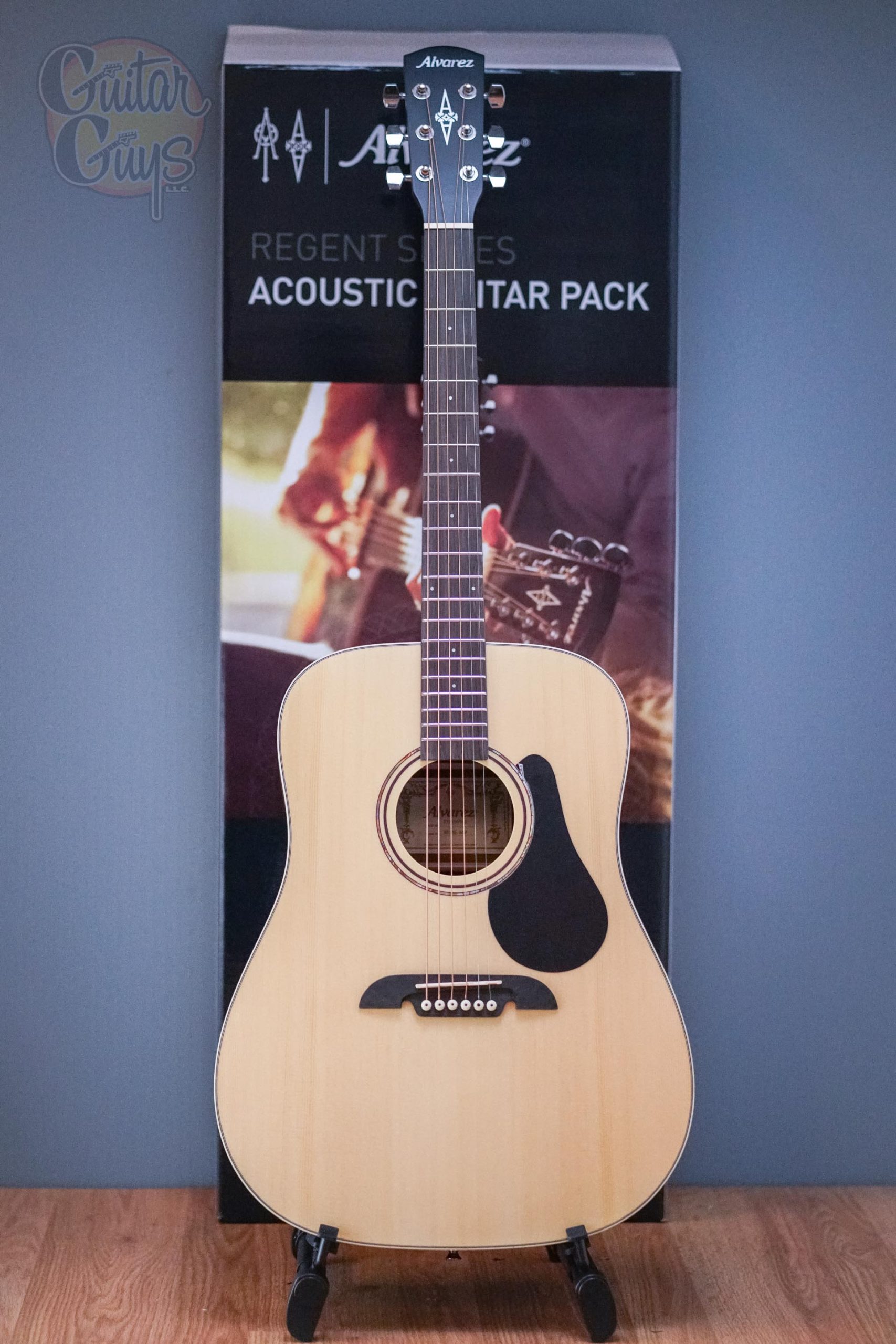 Alvarez RD26S-AGP Regent Dreadnought Acoustic Guitar Pack Spruce Natural/Satin - Image 8
