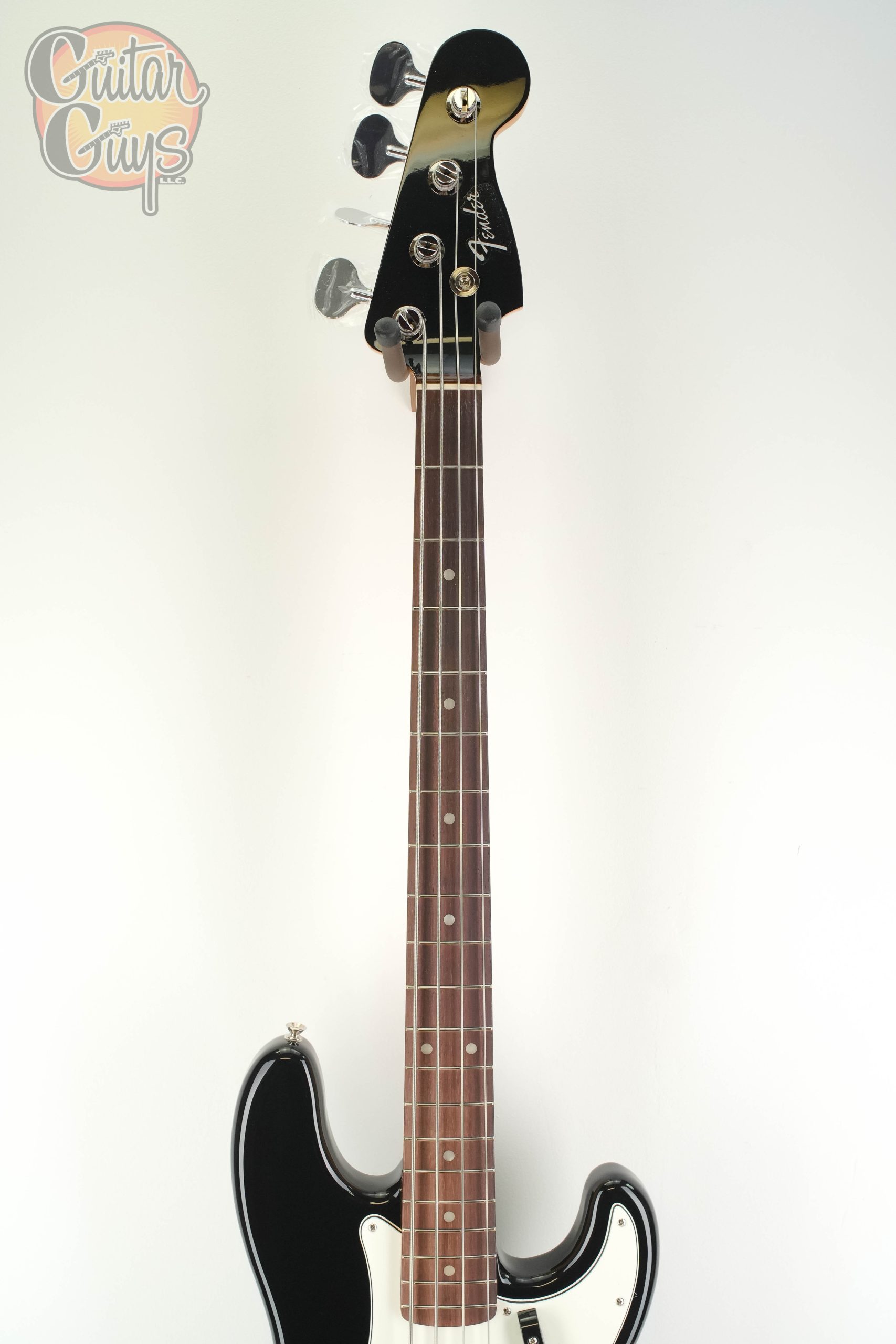Fender Vintera III Late 60s Precision Bass Black - Guitar Guys
