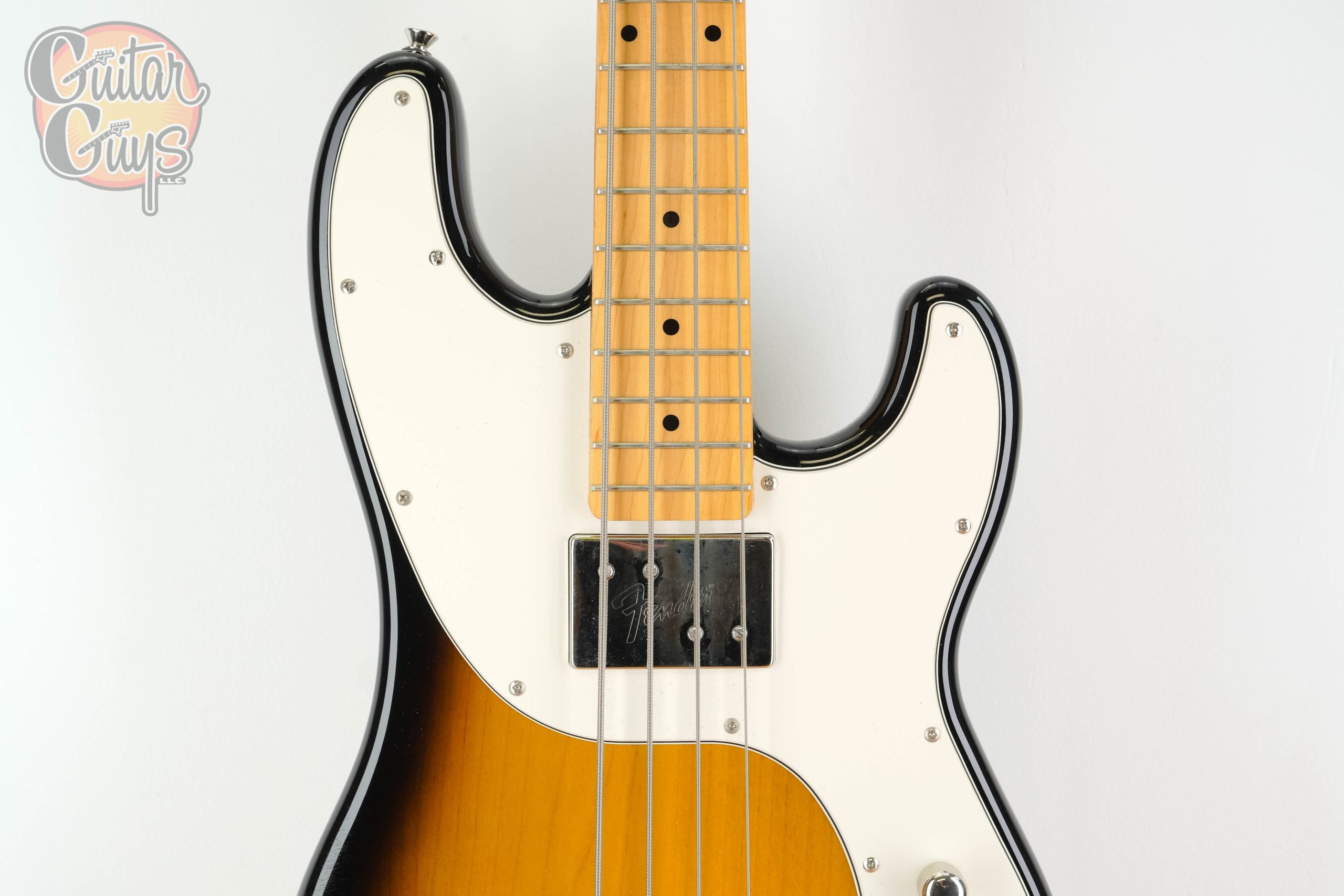 Pre-Owned Fender Modern Player Telecaster Bass 2-Color Sunburst - Image 4
