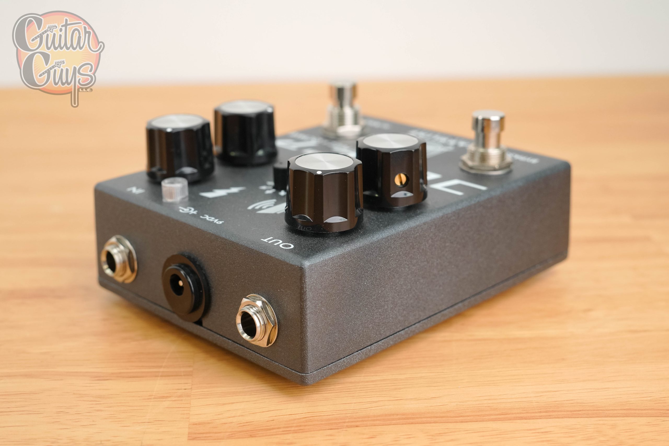 Pre-Owned Caroline Guitar Company Shigeharu IC Fuzz + Octave